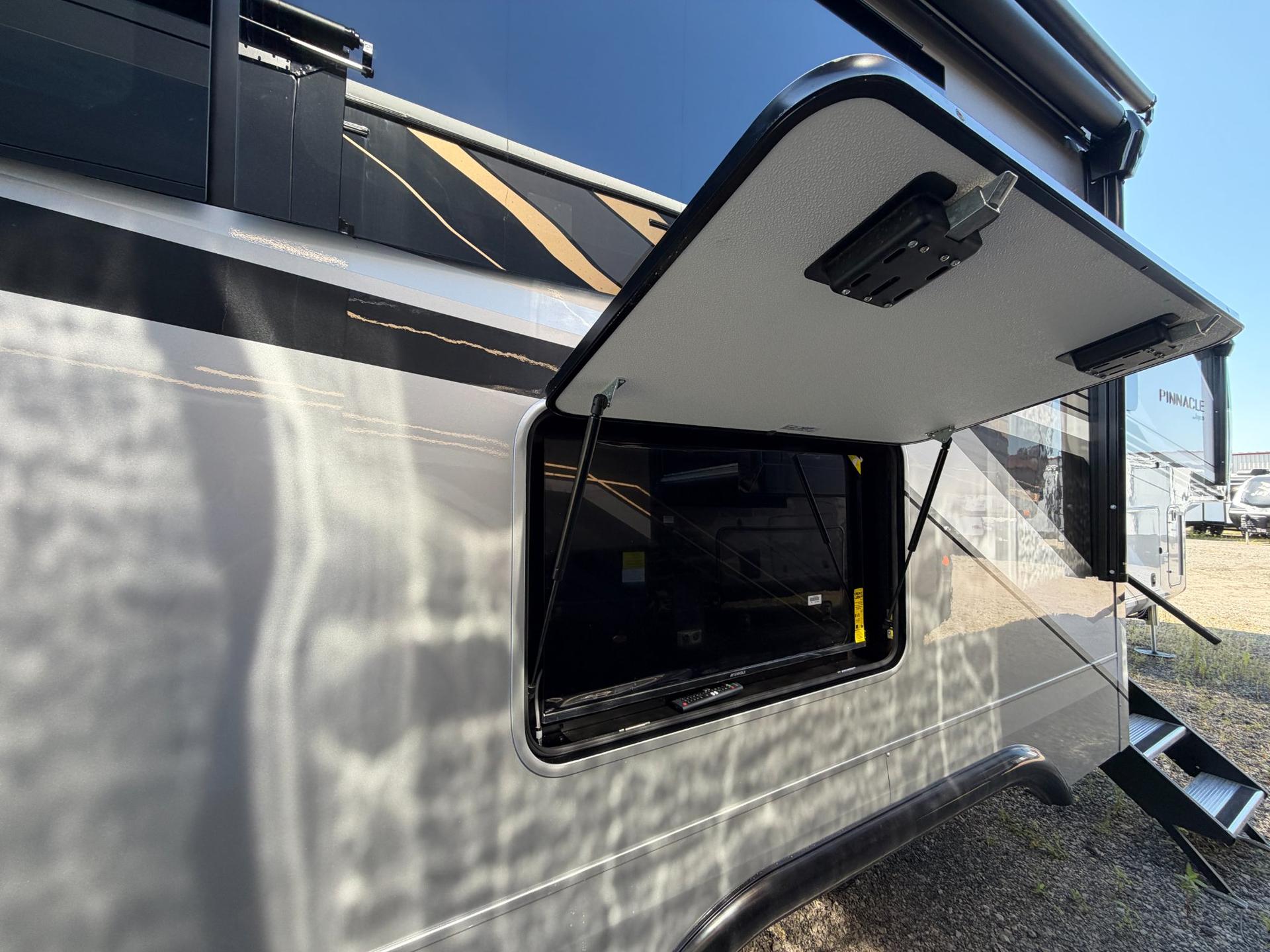 2027 Jayco 2027 Jayco Pinnacle - thumbnail 5
