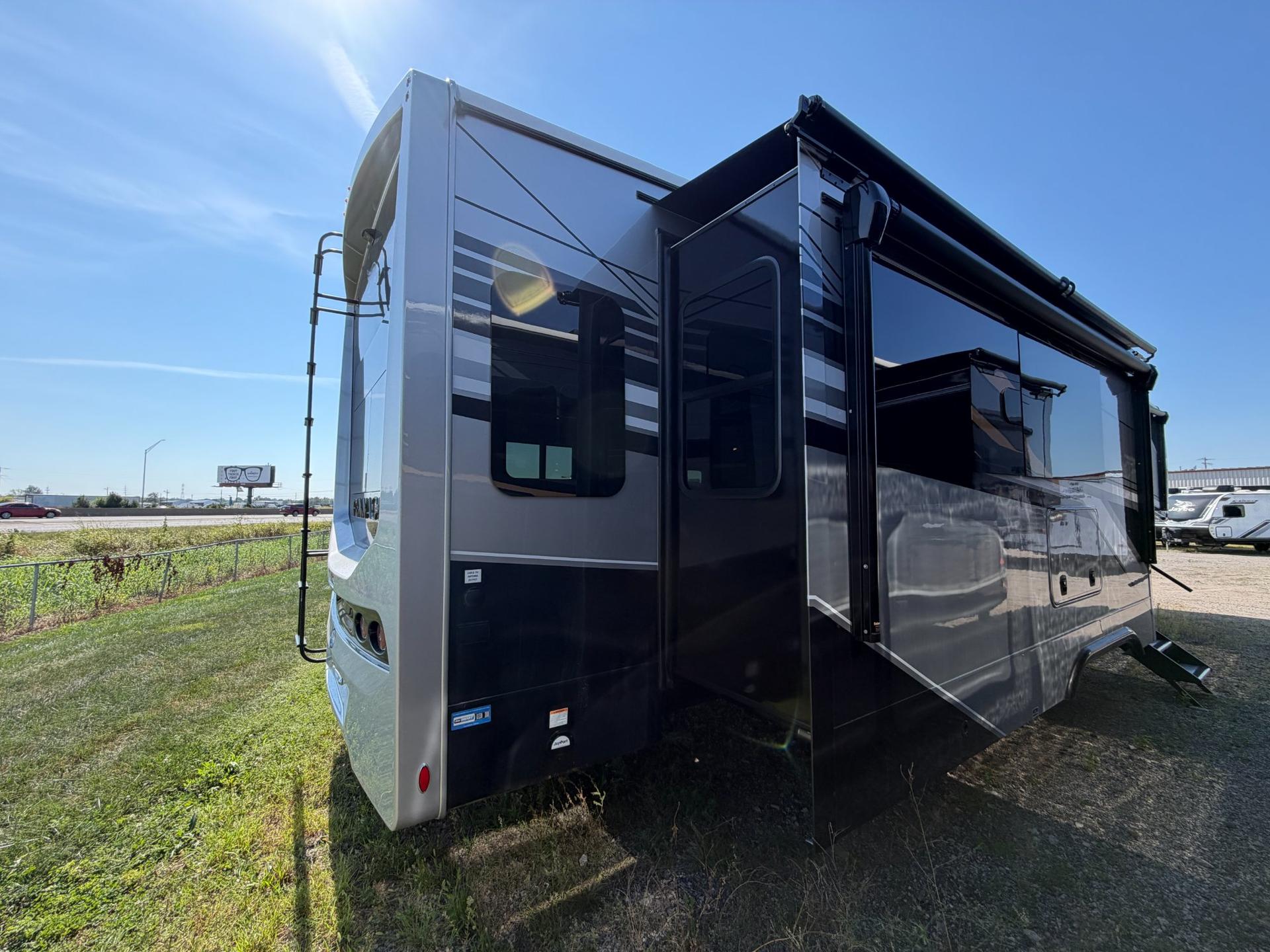 2027 Jayco 2027 Jayco Pinnacle - thumbnail 6