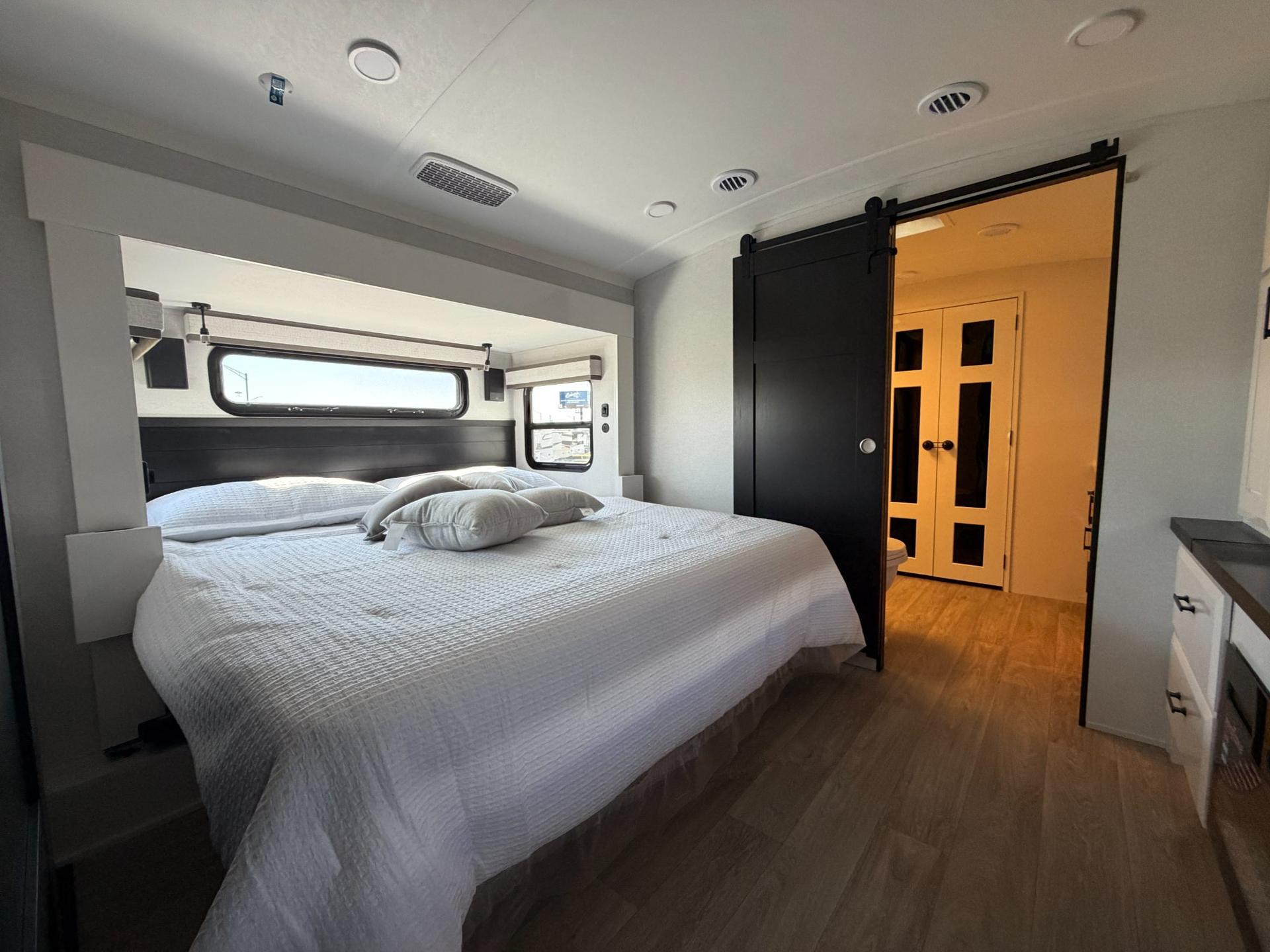 2027 Jayco 2027 Jayco Pinnacle - thumbnail 23