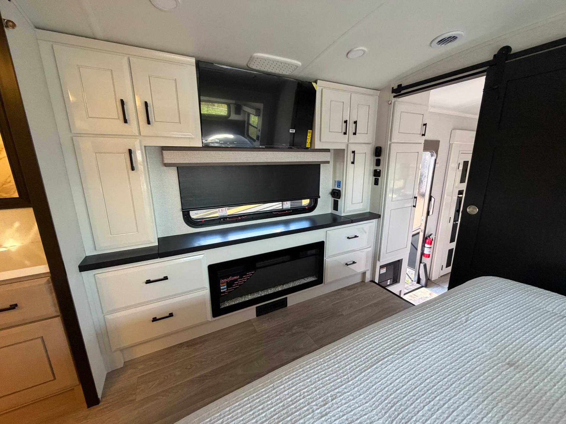 2027 Jayco 2027 Jayco Pinnacle - thumbnail 25