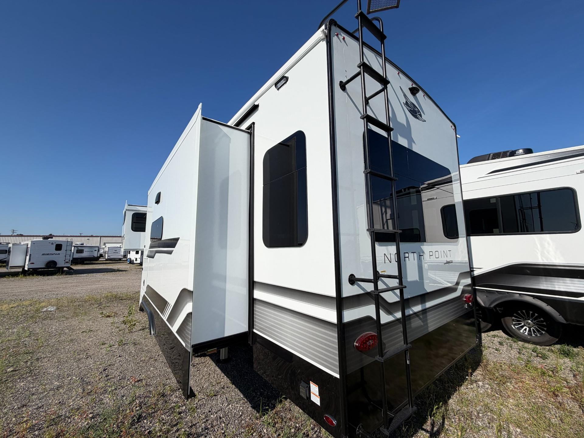 2027 Jayco 2027 Jayco North Point - thumbnail 5