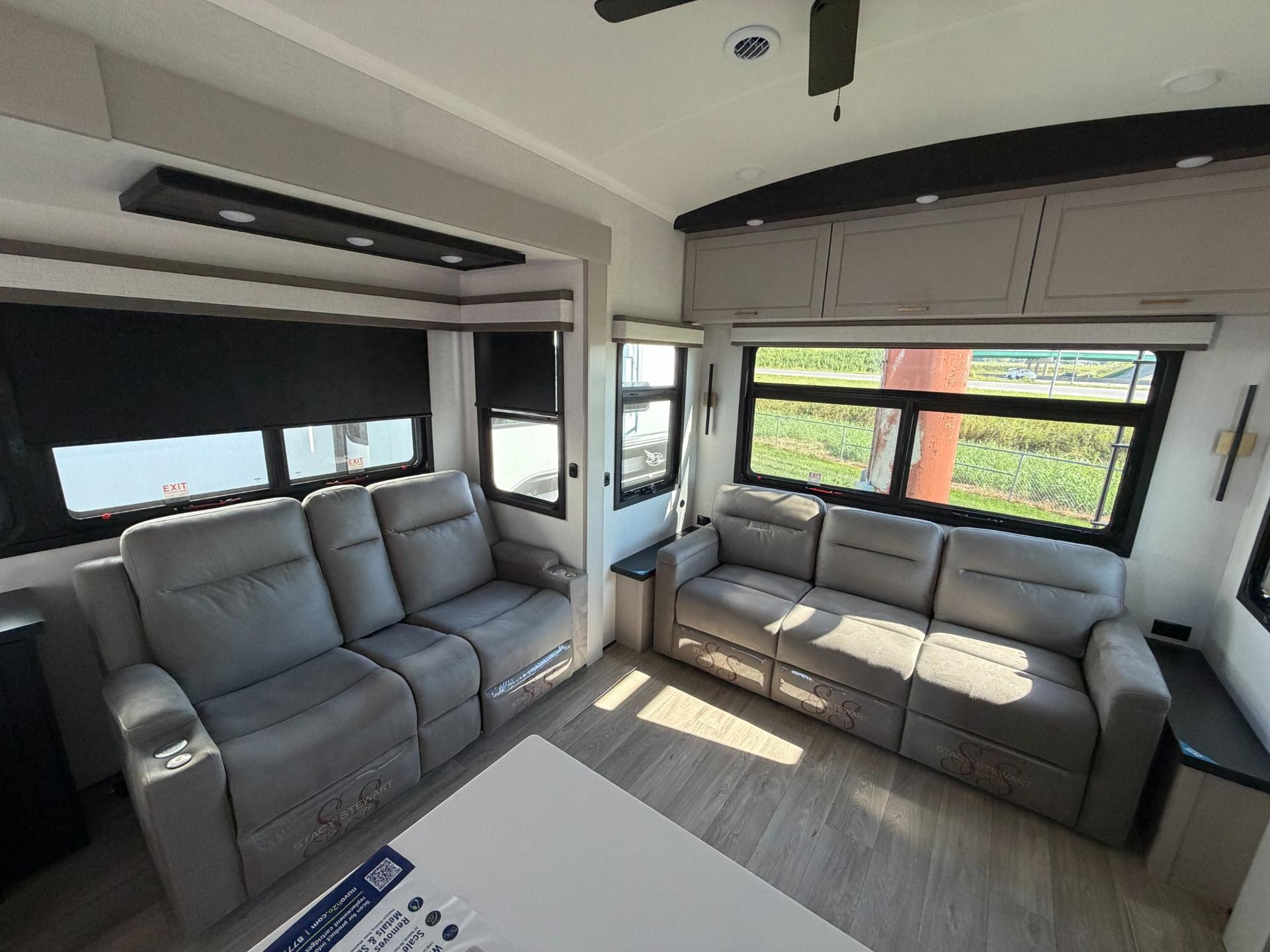 2027 Jayco 2027 Jayco North Point - thumbnail 11