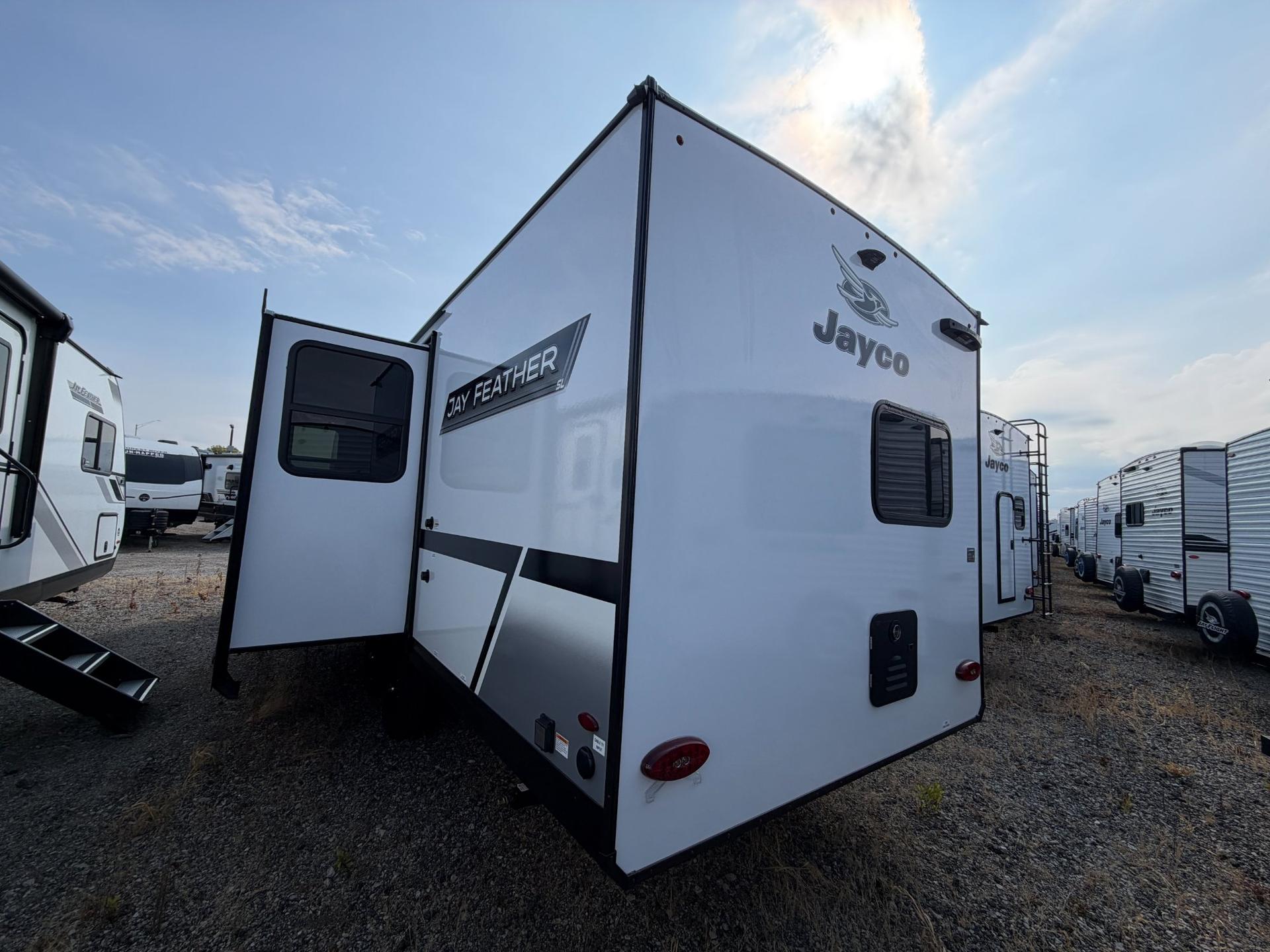 2027 Jayco 2027 Jayco Jay Feather SL - thumbnail 5
