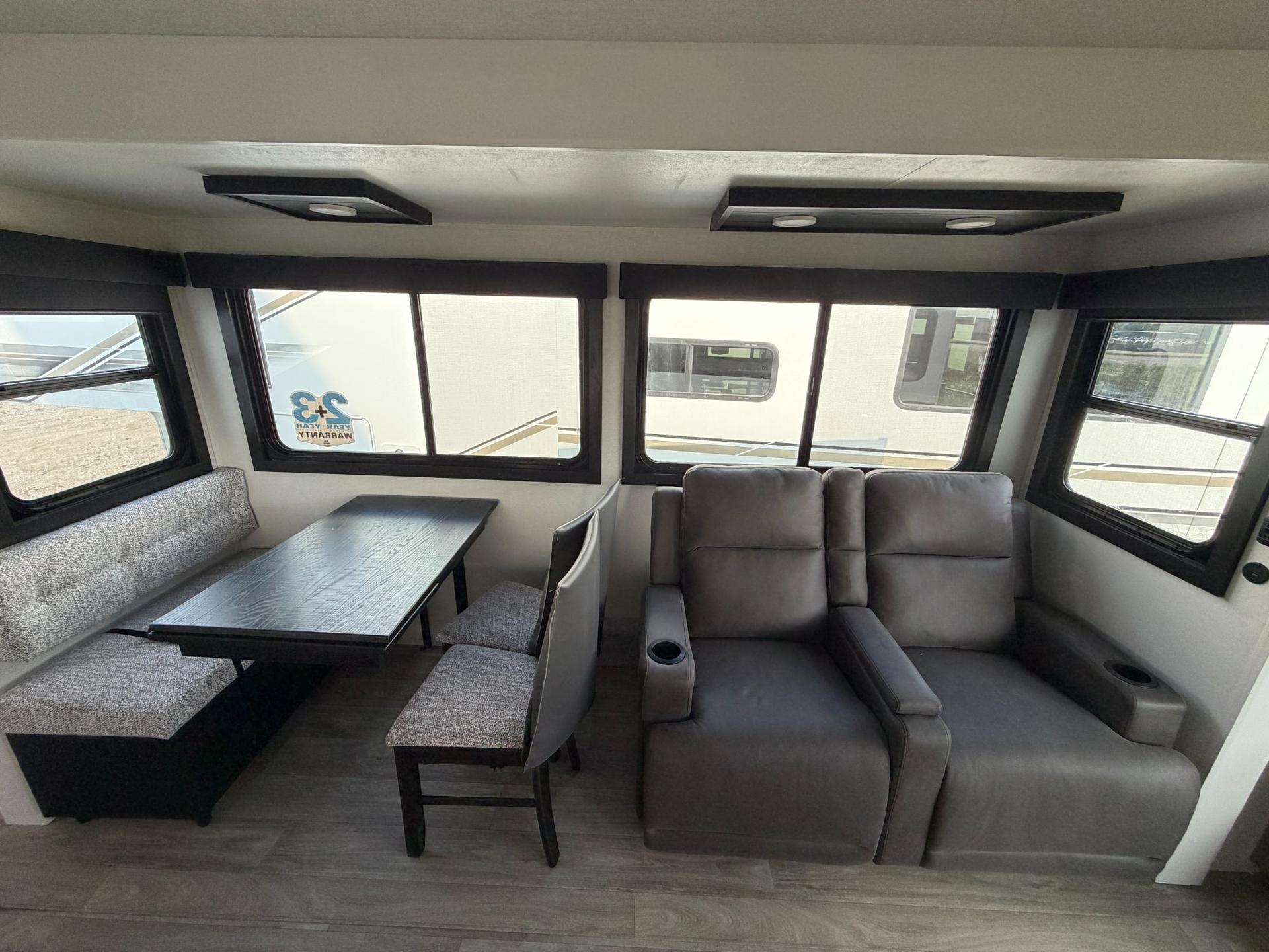 2027 Jayco 2027 Jayco Eagle - thumbnail 16