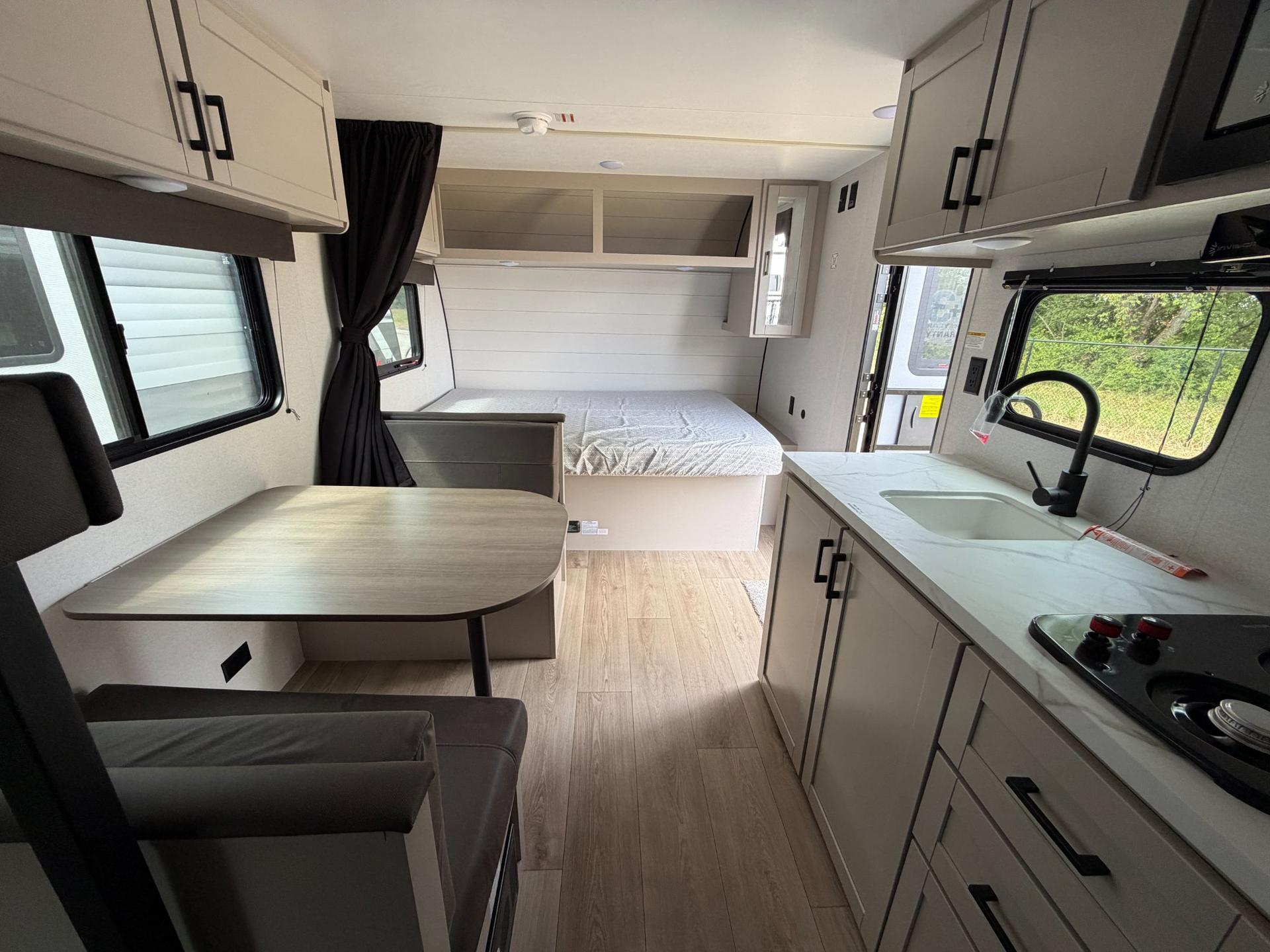 2027 Jayco 2027 Jayco Jay Flight - thumbnail 8