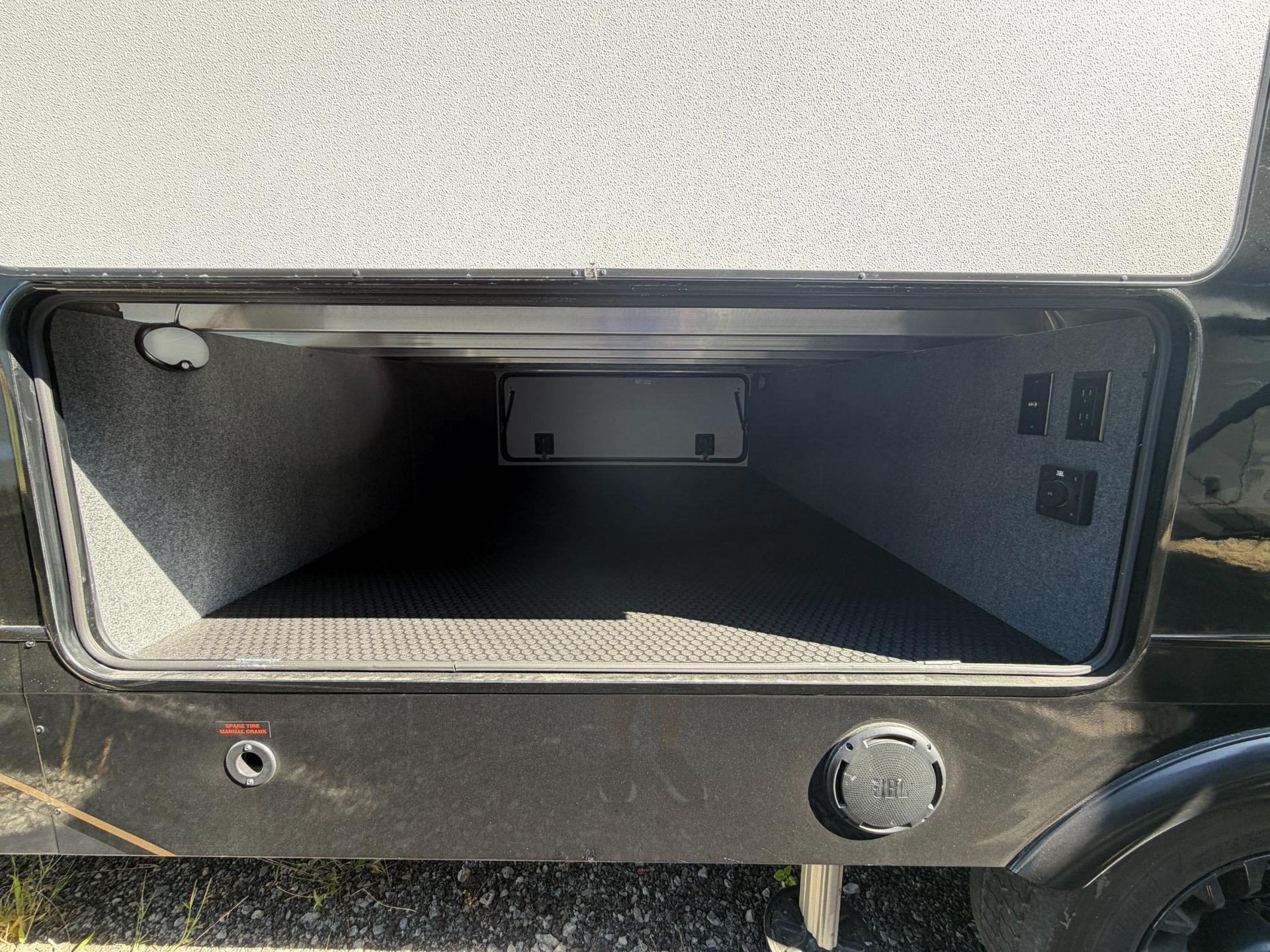 2027 Jayco 2027 Jayco Pinnacle - thumbnail 6