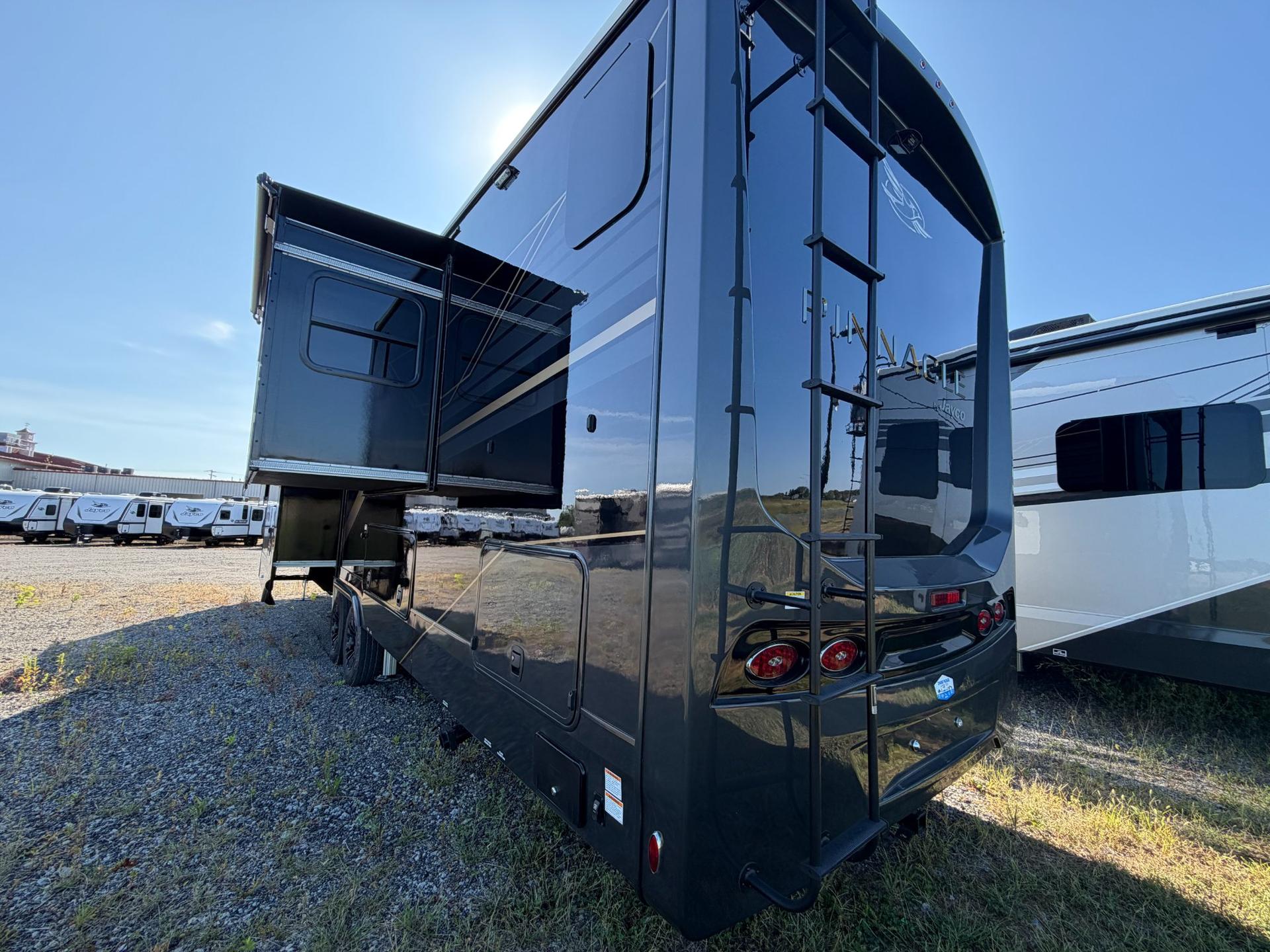 2027 Jayco 2027 Jayco Pinnacle - thumbnail 9