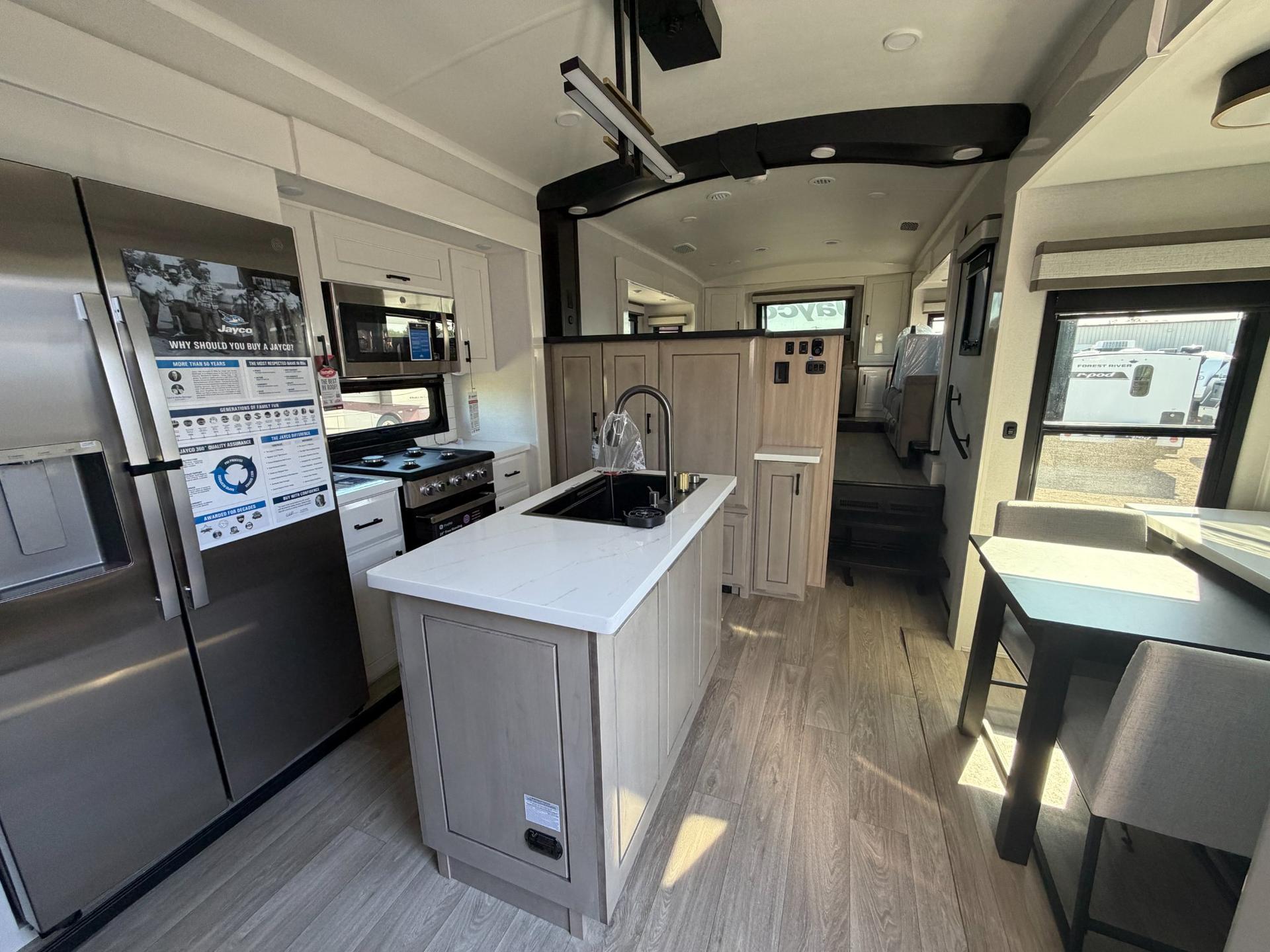 2027 Jayco 2027 Jayco Pinnacle - thumbnail 13