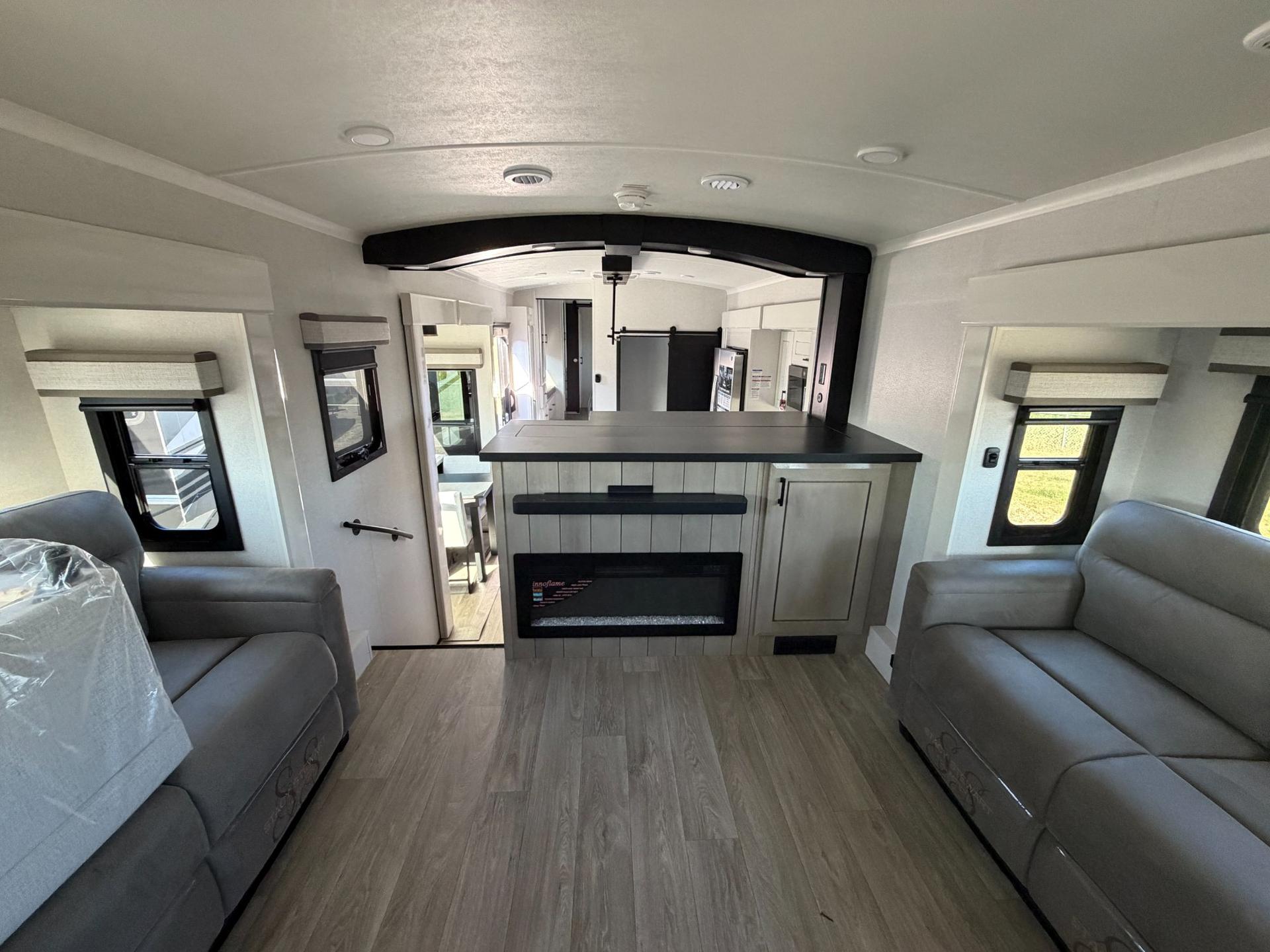 2027 Jayco 2027 Jayco Pinnacle - thumbnail 16