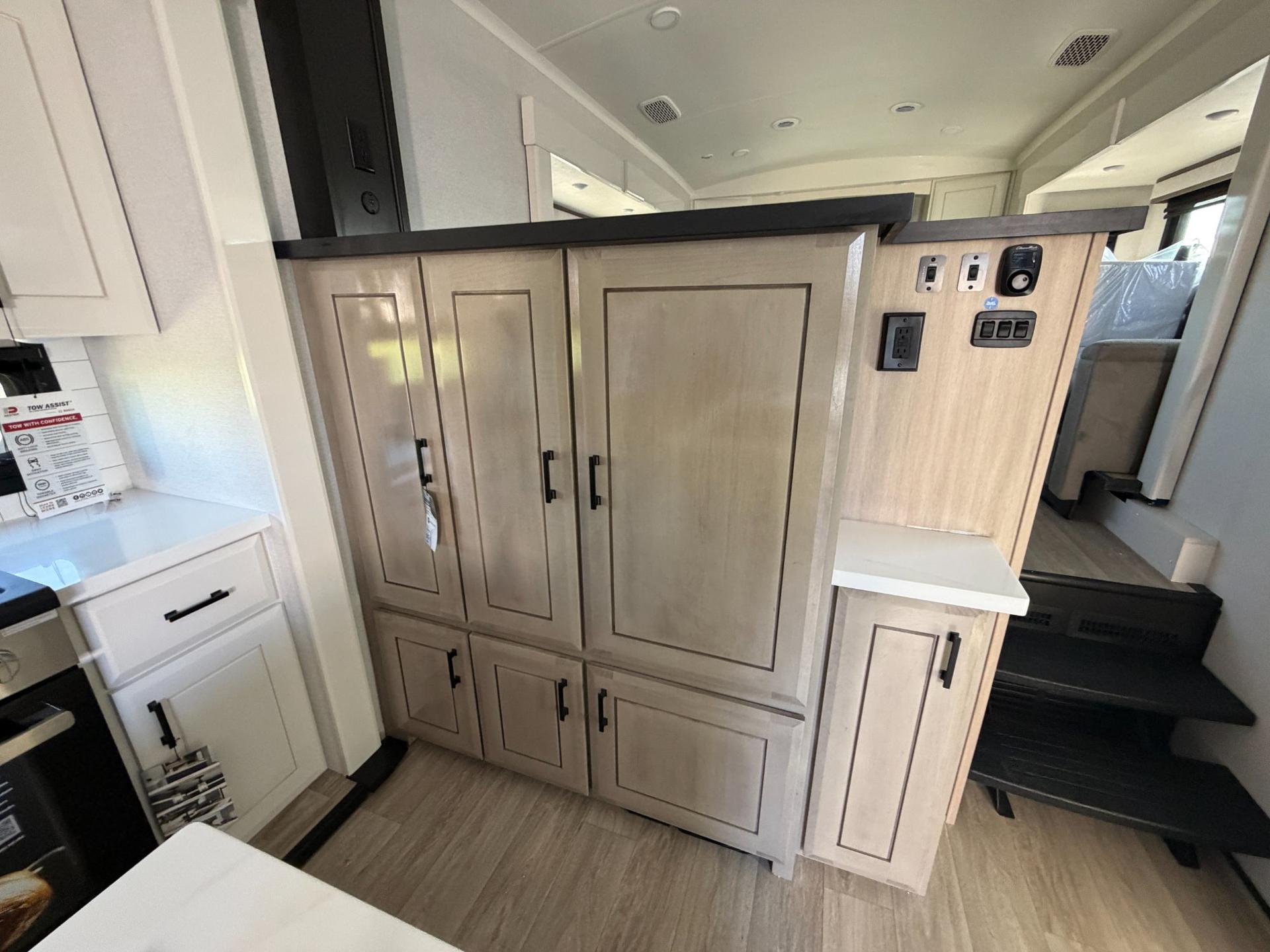 2027 Jayco 2027 Jayco Pinnacle - thumbnail 19