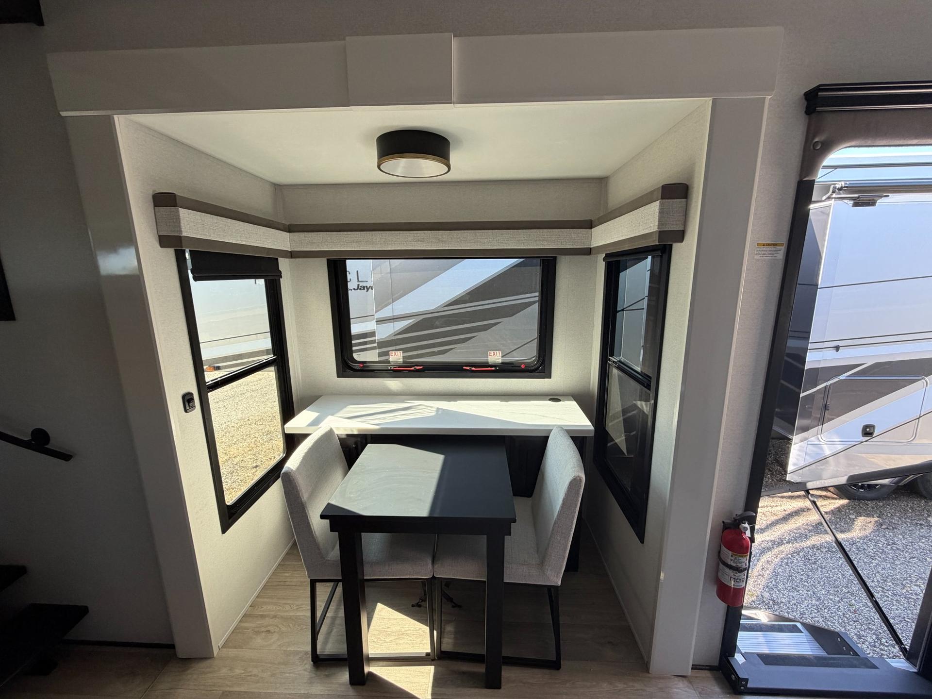 2027 Jayco 2027 Jayco Pinnacle - thumbnail 21