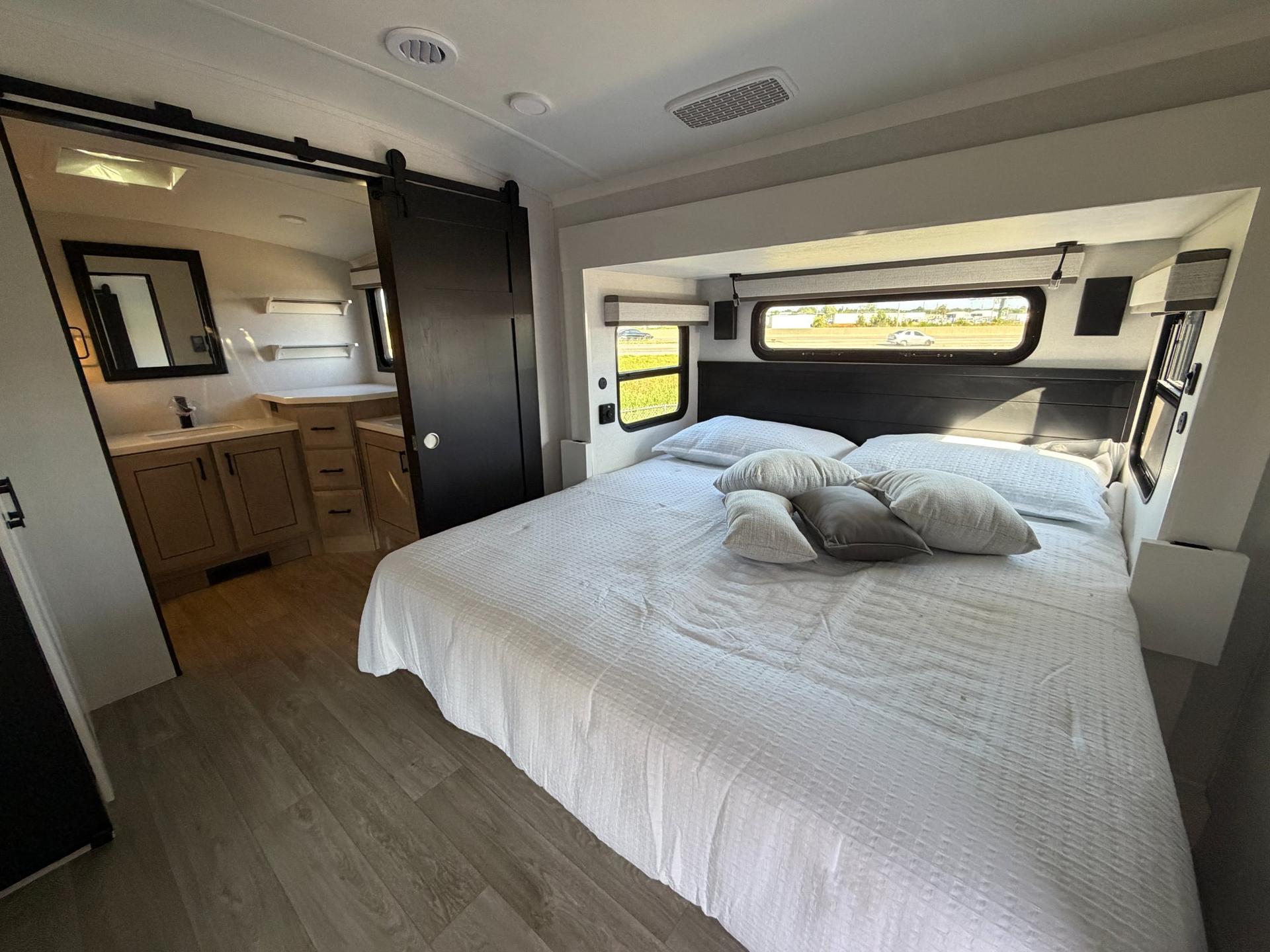 2027 Jayco 2027 Jayco Pinnacle - thumbnail 24