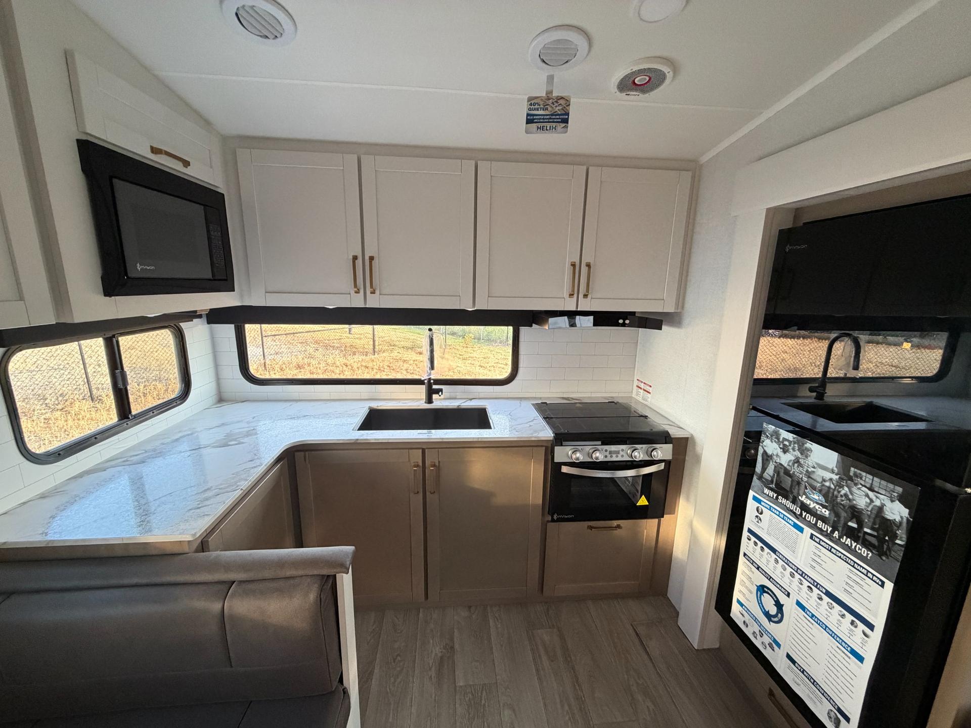 2027 Jayco 2027 Jayco Eagle SLE - thumbnail 11