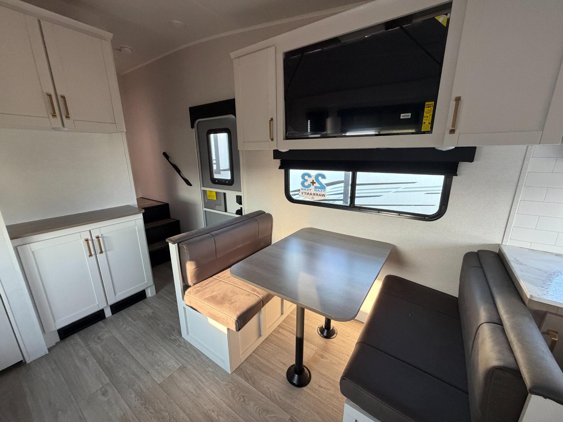 2027 Jayco 2027 Jayco Eagle SLE - thumbnail 13