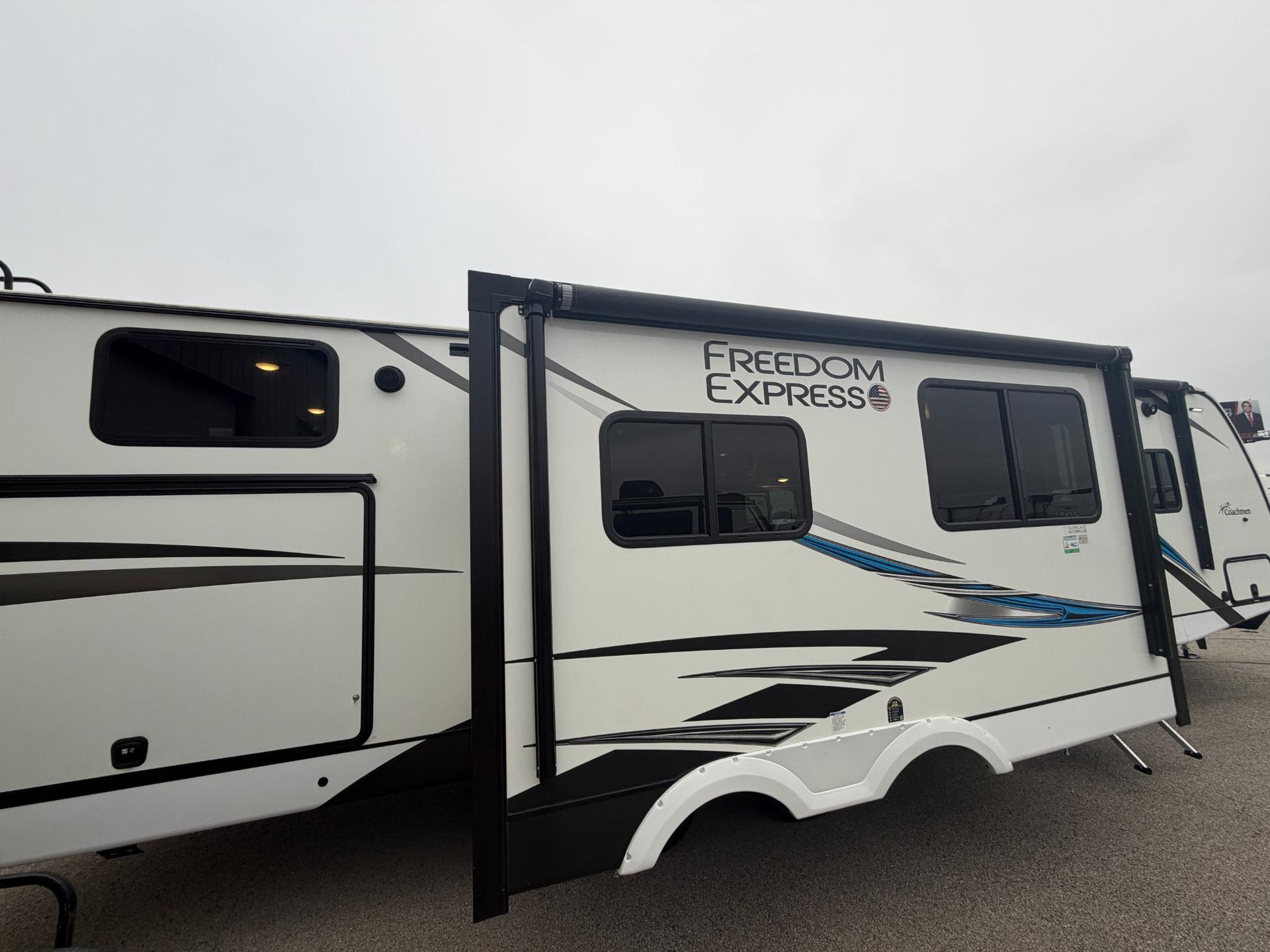 2021 Coachmen 2021 Coachmen Freedom Express - thumbnail 3