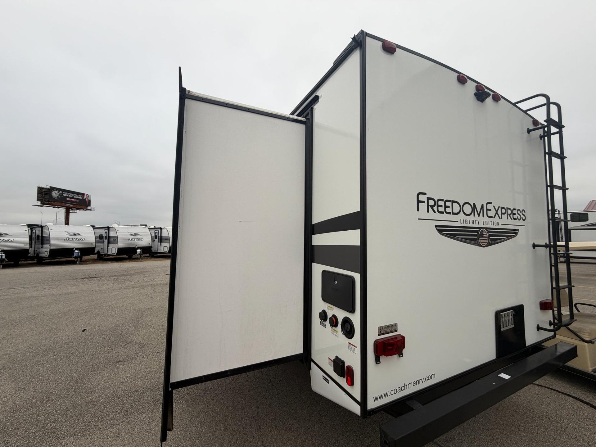 2021 Coachmen 2021 Coachmen Freedom Express - thumbnail 7