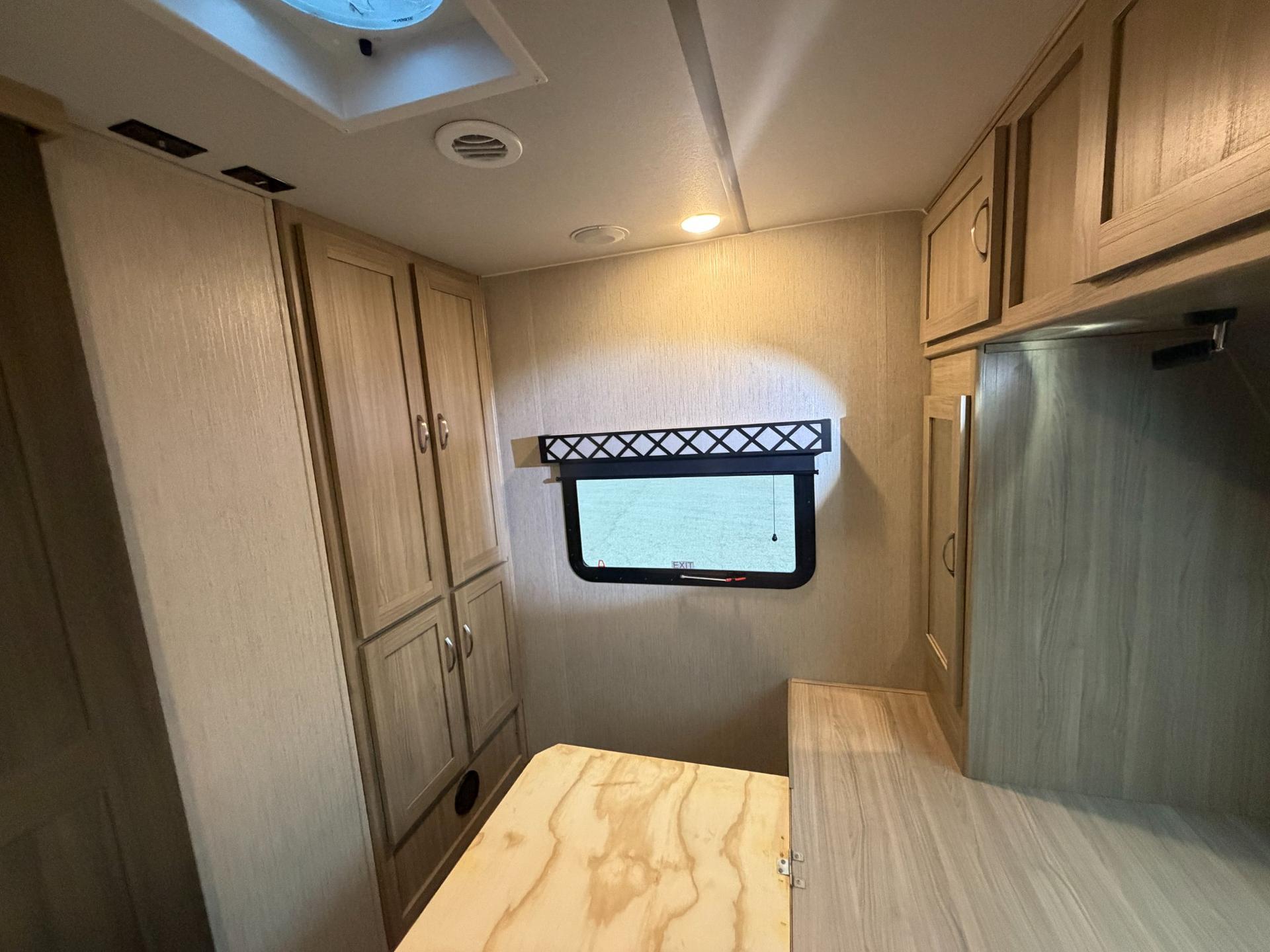 2021 Coachmen 2021 Coachmen Freedom Express - thumbnail 22