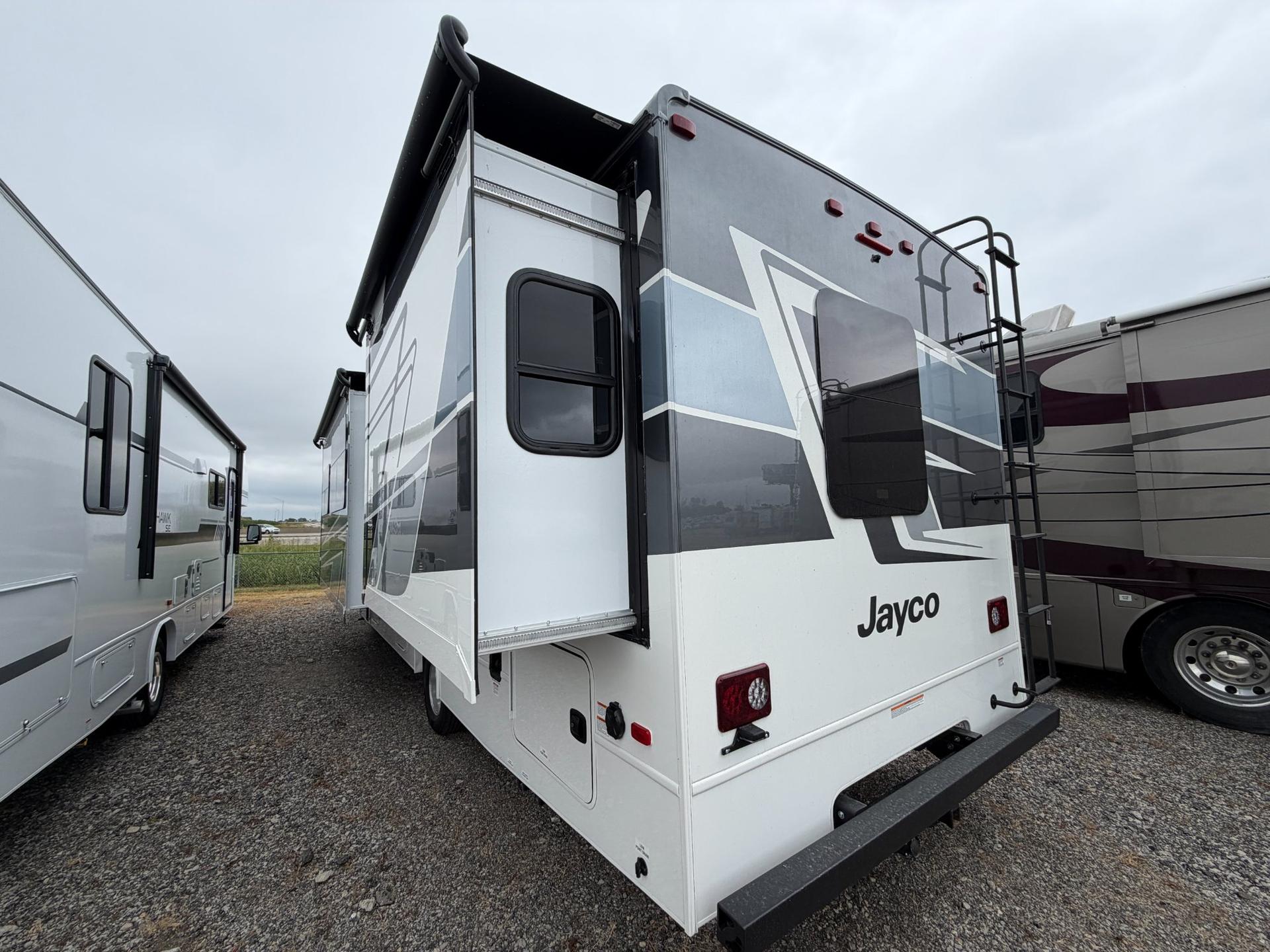 2027 Jayco 2027 Jayco Greyhawk - thumbnail 6