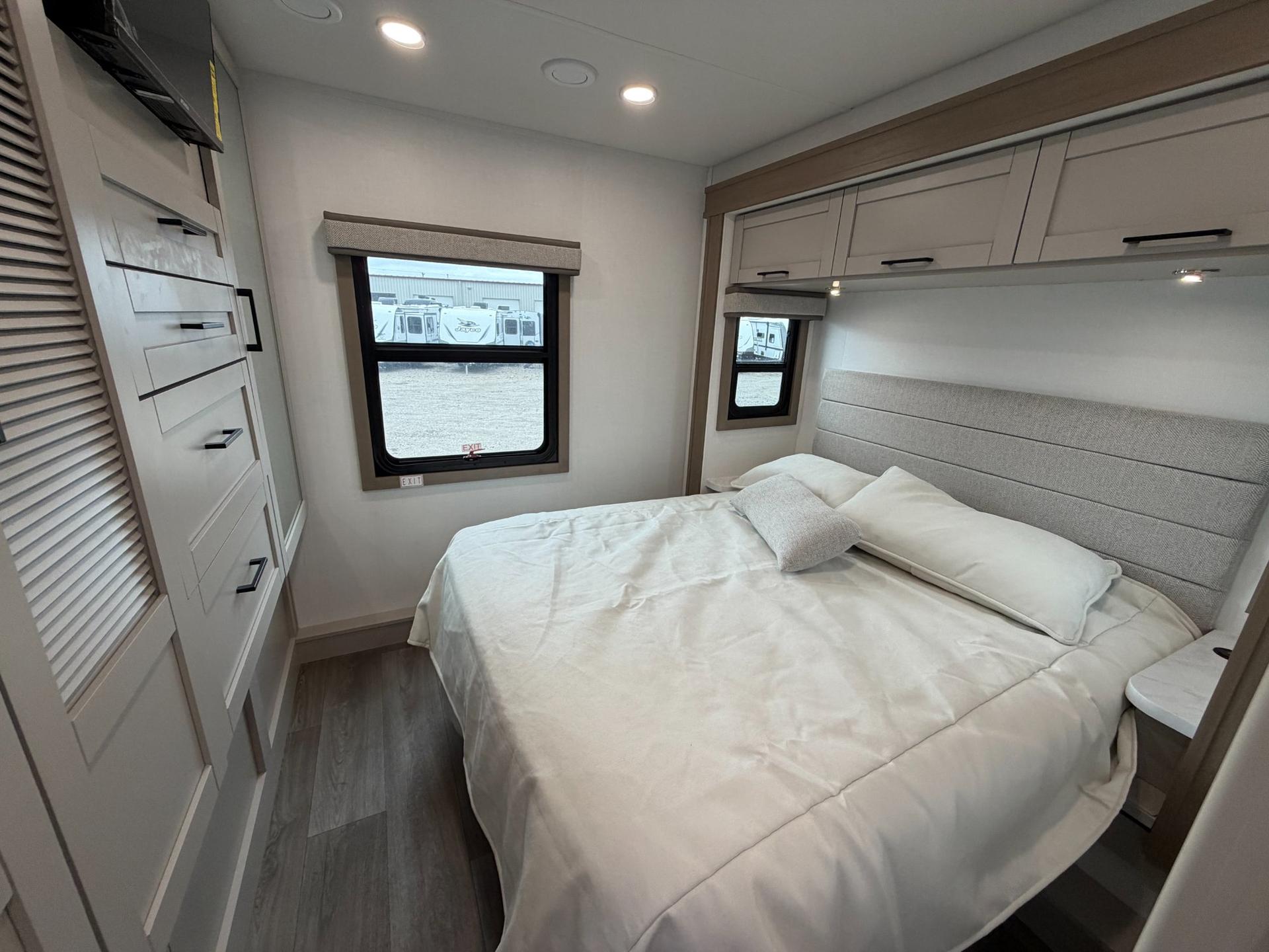 2027 Jayco 2027 Jayco Greyhawk - thumbnail 19
