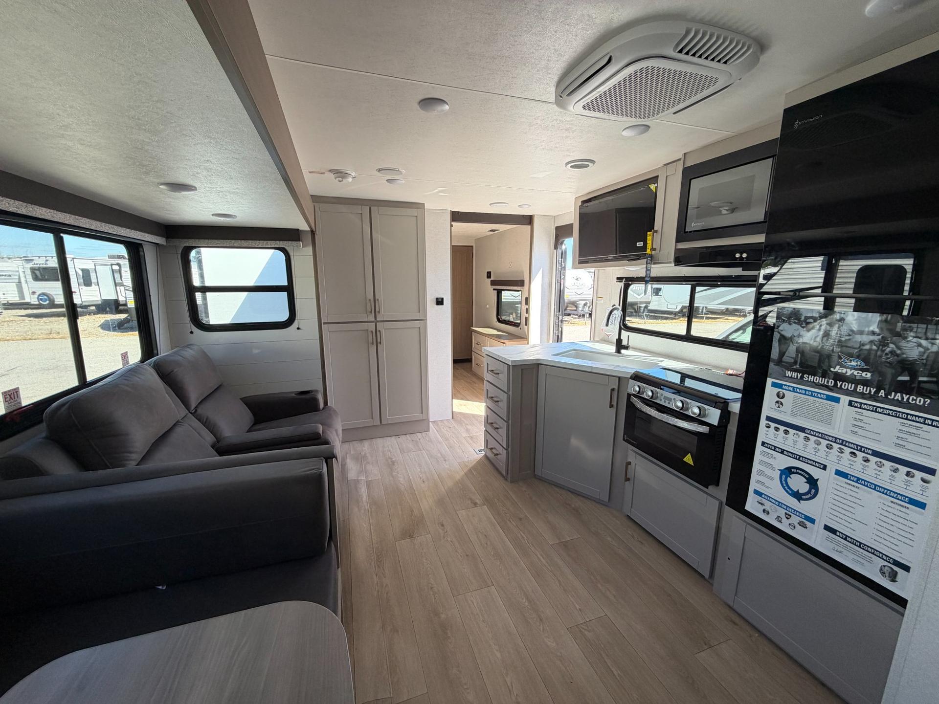 2027 Jayco 2027 Jayco Jay Flight - thumbnail 10