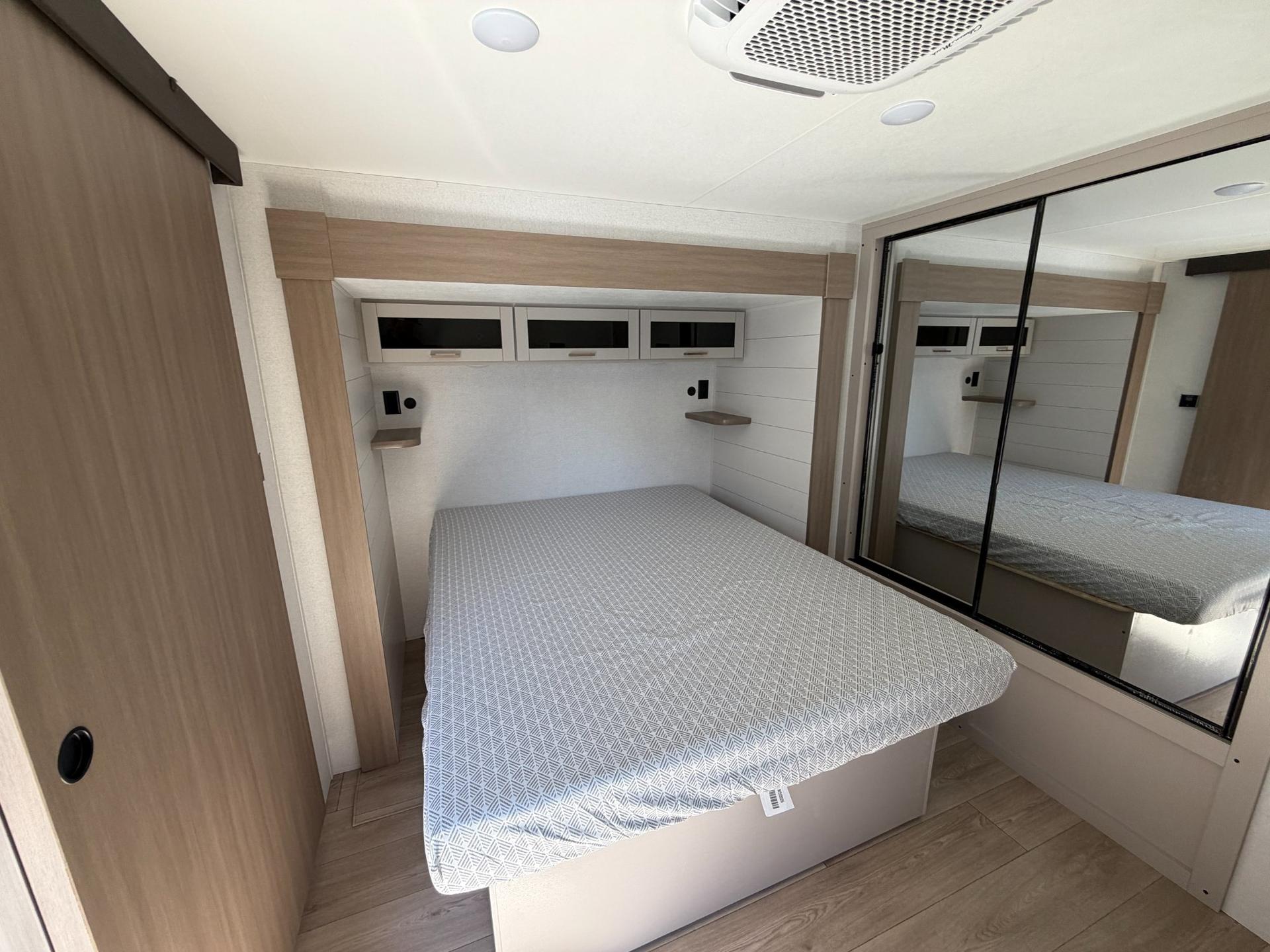 2027 Jayco 2027 Jayco Jay Flight - thumbnail 14