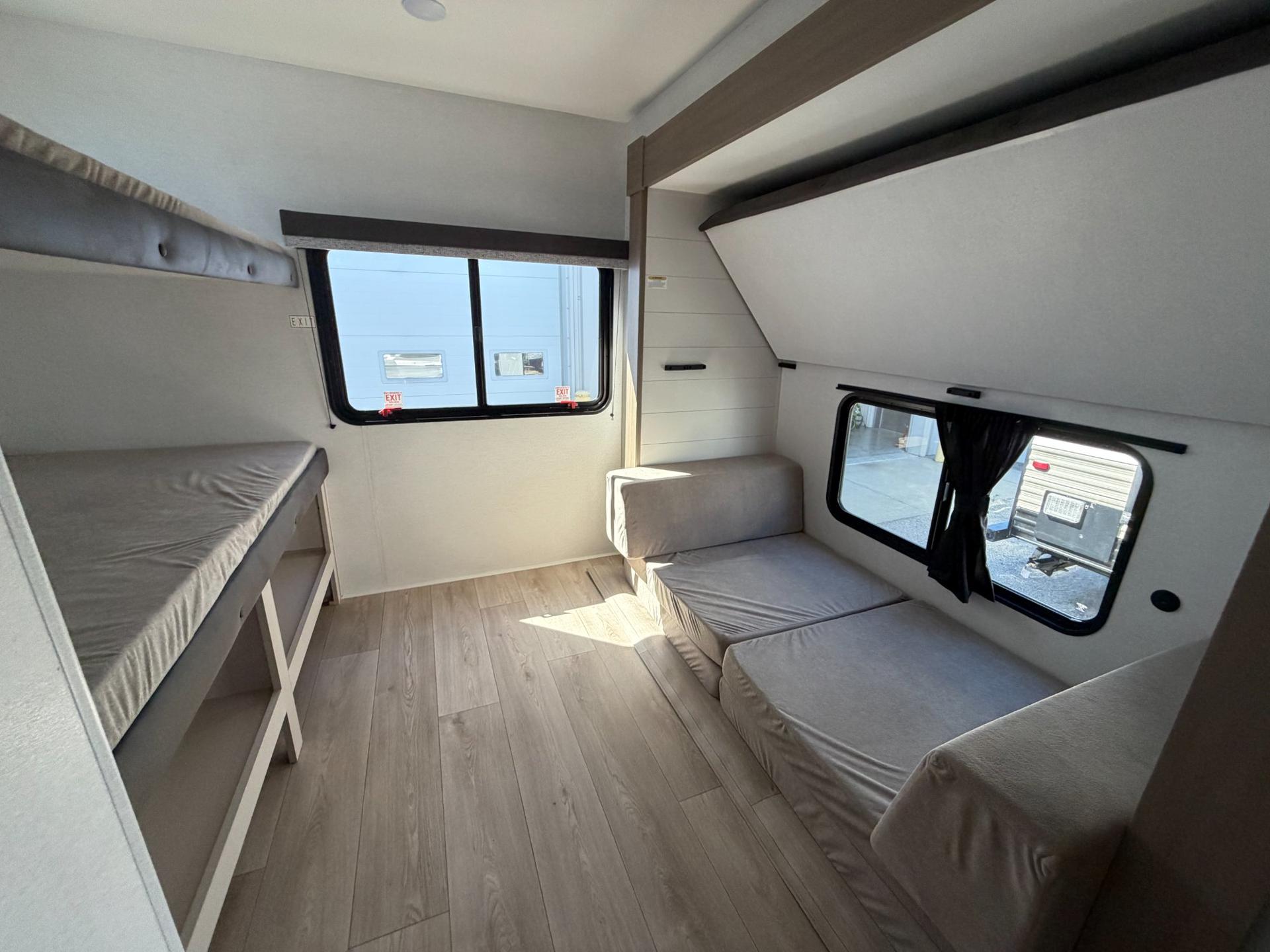 2027 Jayco 2027 Jayco Jay Flight - thumbnail 17