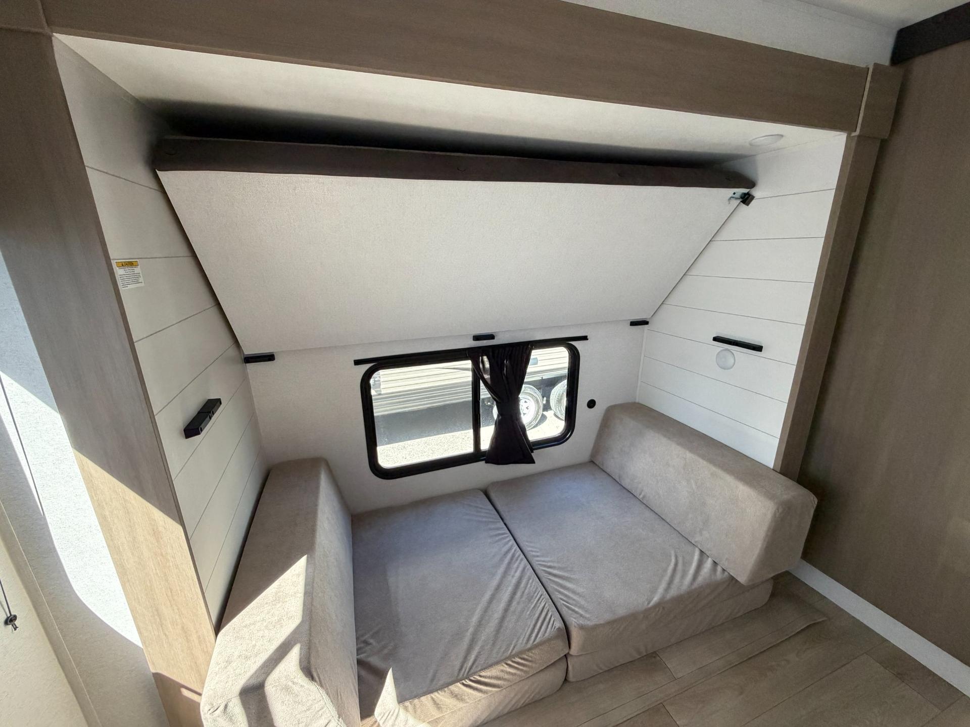 2027 Jayco 2027 Jayco Jay Flight - thumbnail 19
