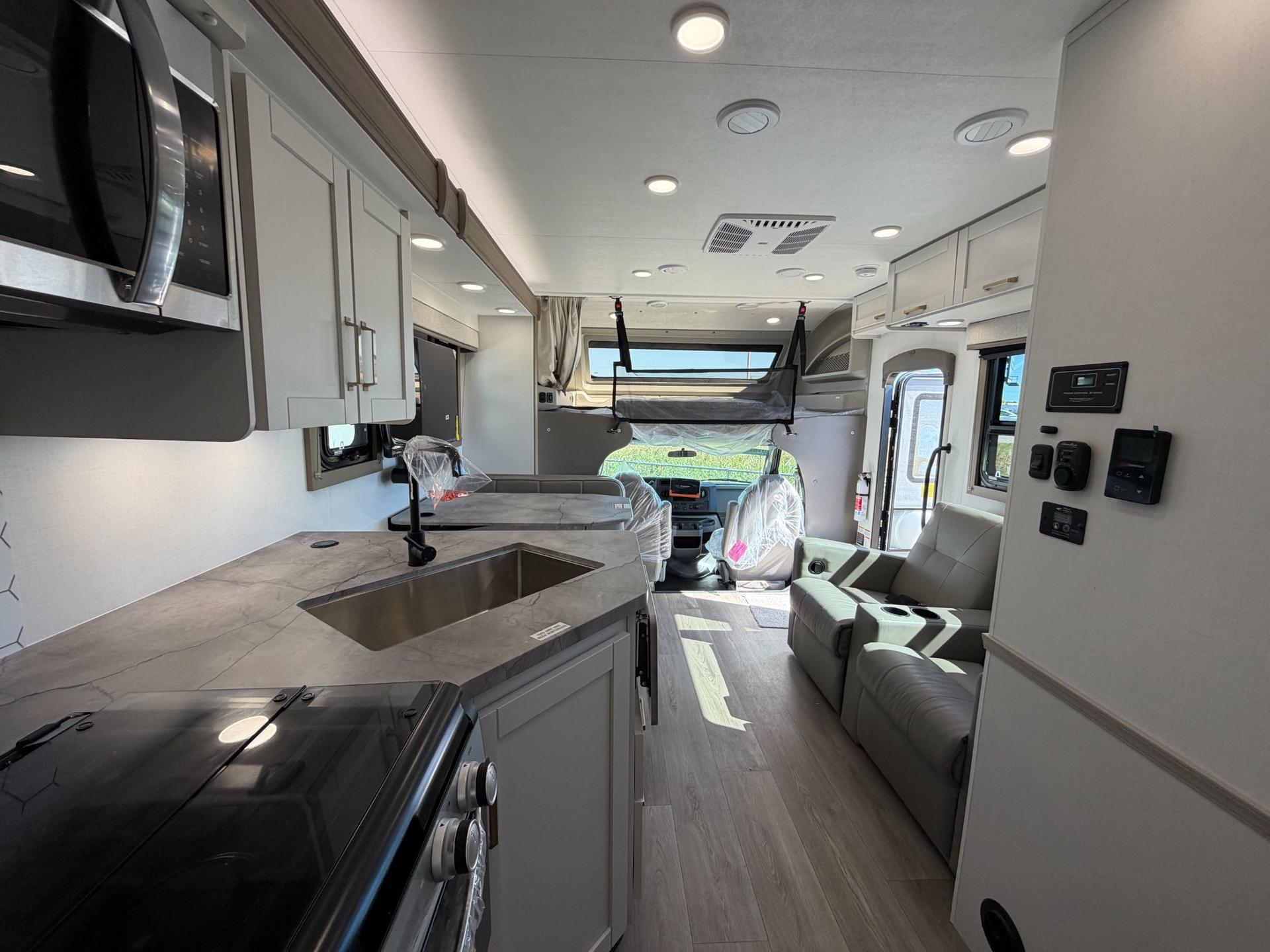 2027 Jayco 2027 Jayco Redhawk - thumbnail 9