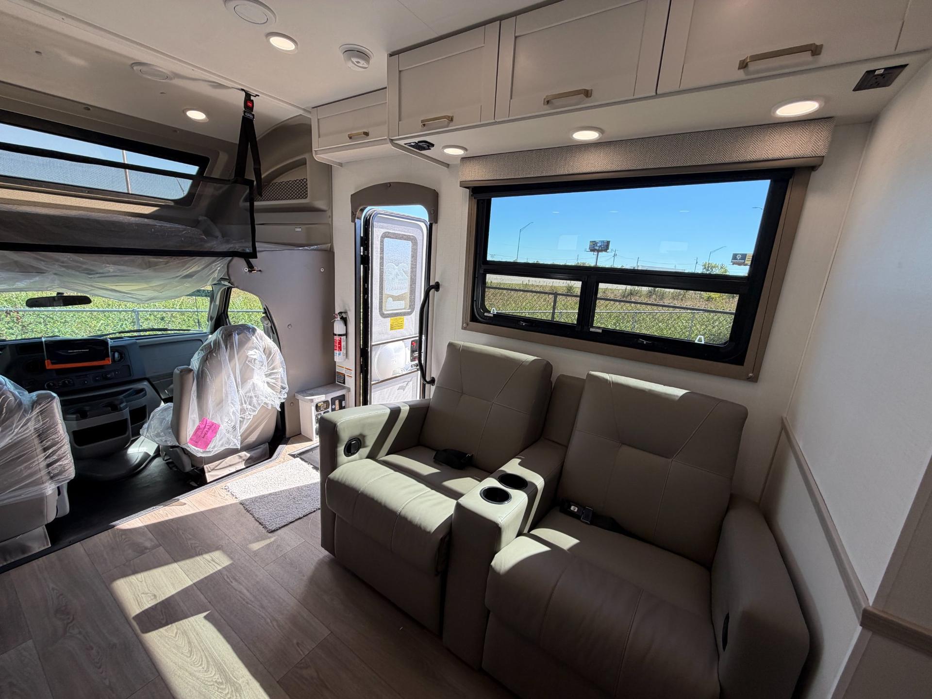 2027 Jayco 2027 Jayco Redhawk - thumbnail 10