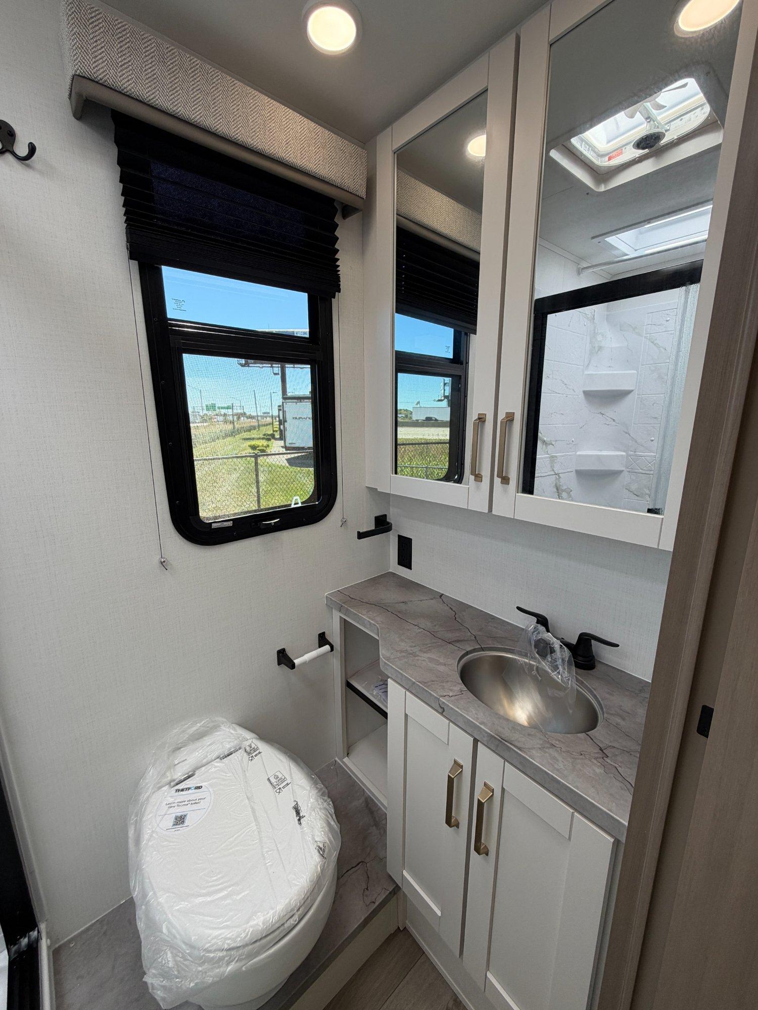 2027 Jayco 2027 Jayco Redhawk - thumbnail 15