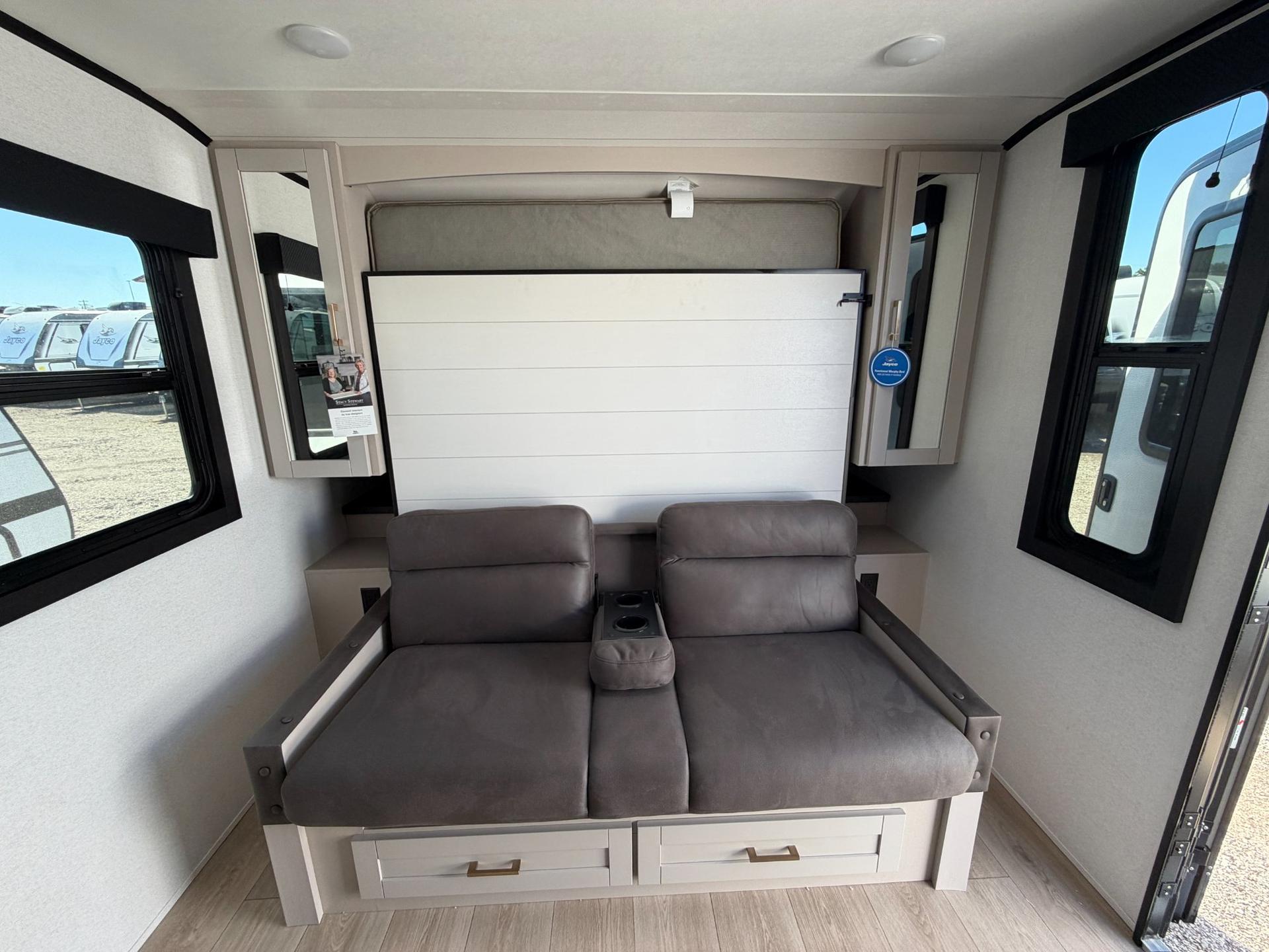 2027 Jayco 2027 Jayco Jay Feather - thumbnail 9