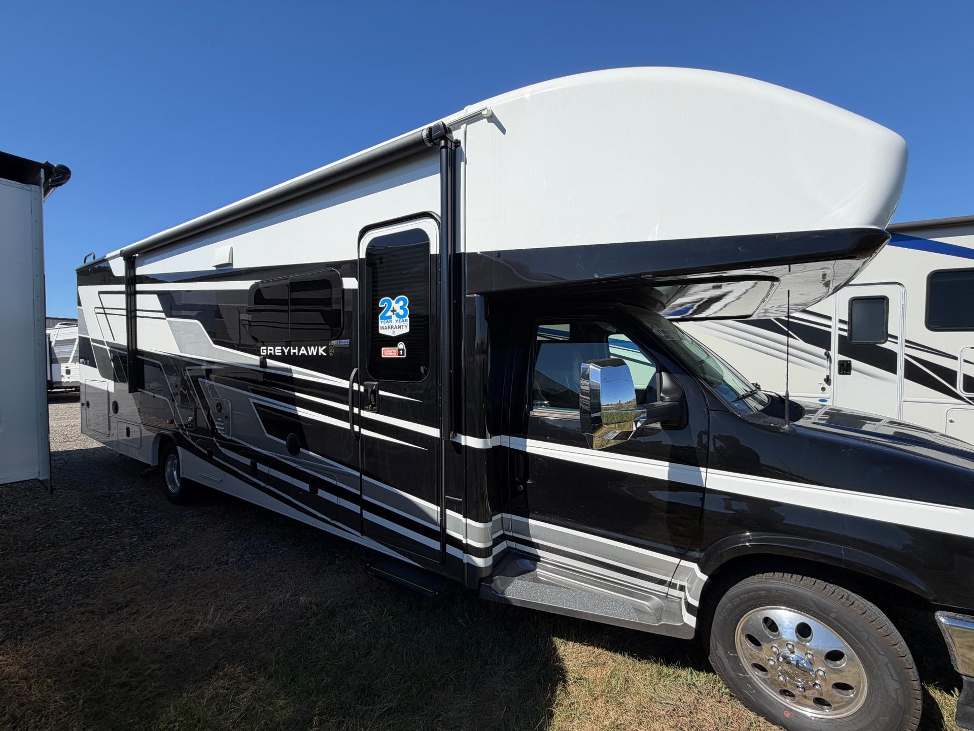2027 Jayco 2027 Jayco Greyhawk - thumbnail 3
