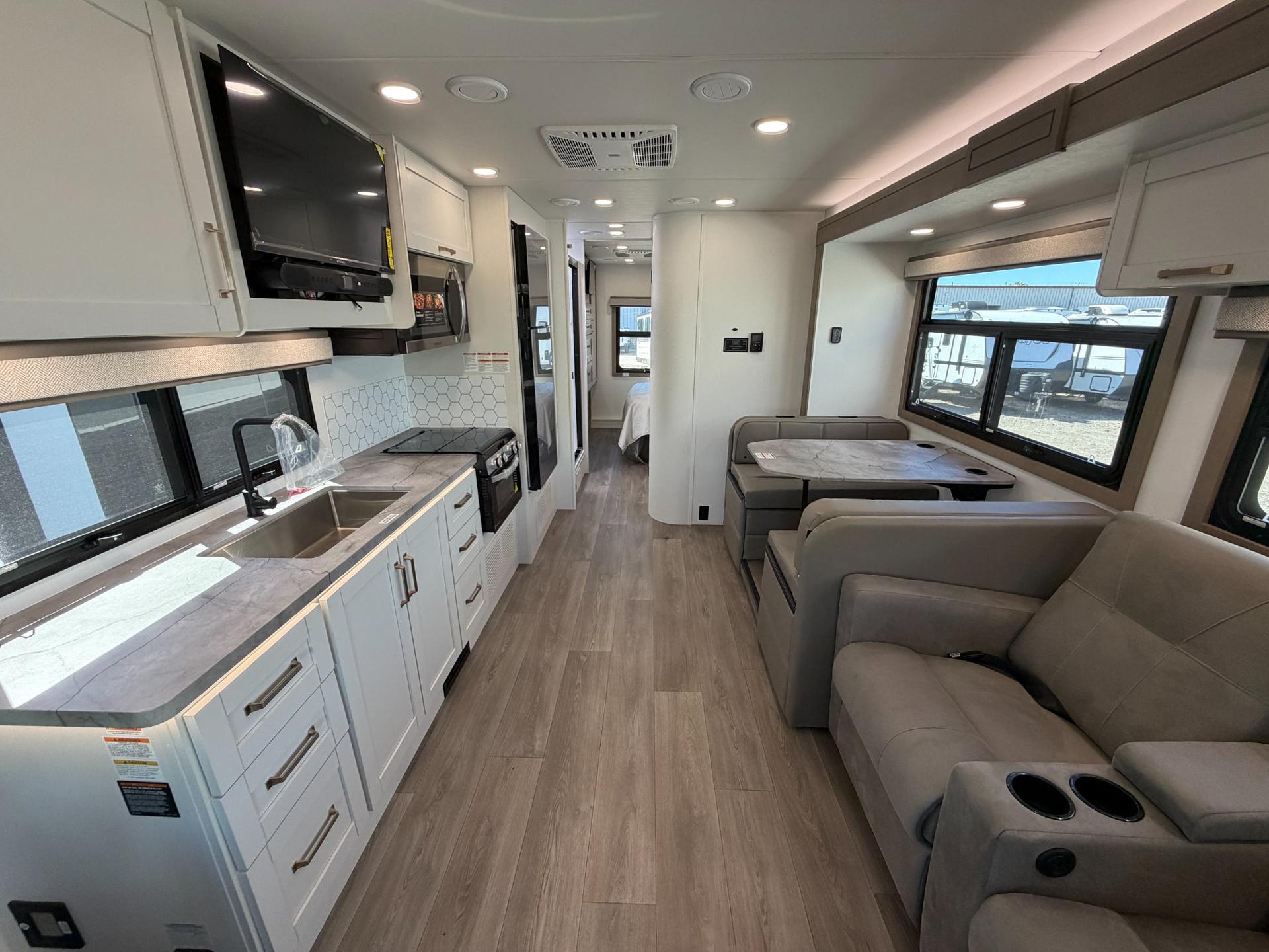 2027 Jayco 2027 Jayco Greyhawk - thumbnail 7
