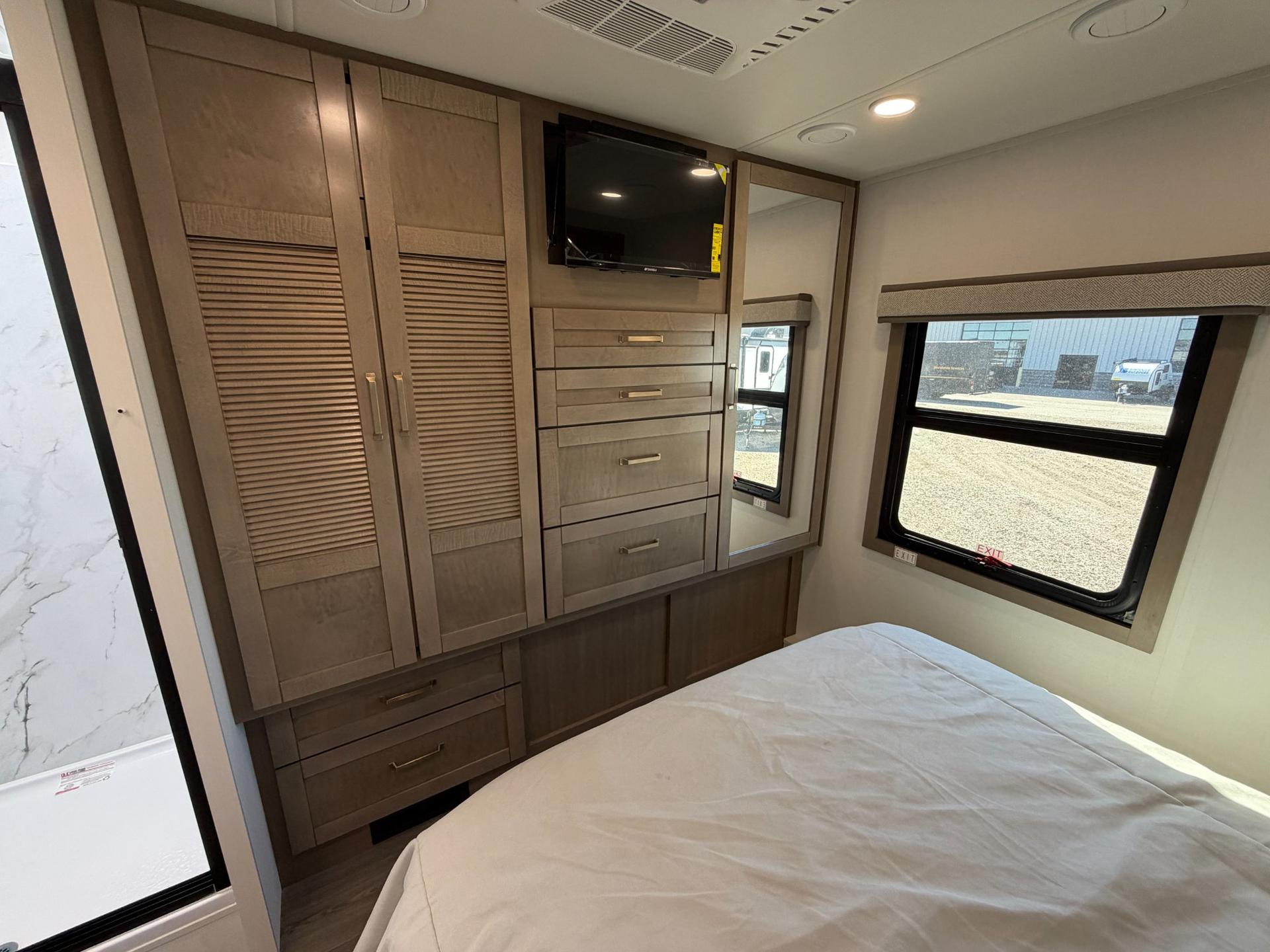 2027 Jayco 2027 Jayco Greyhawk - thumbnail 18