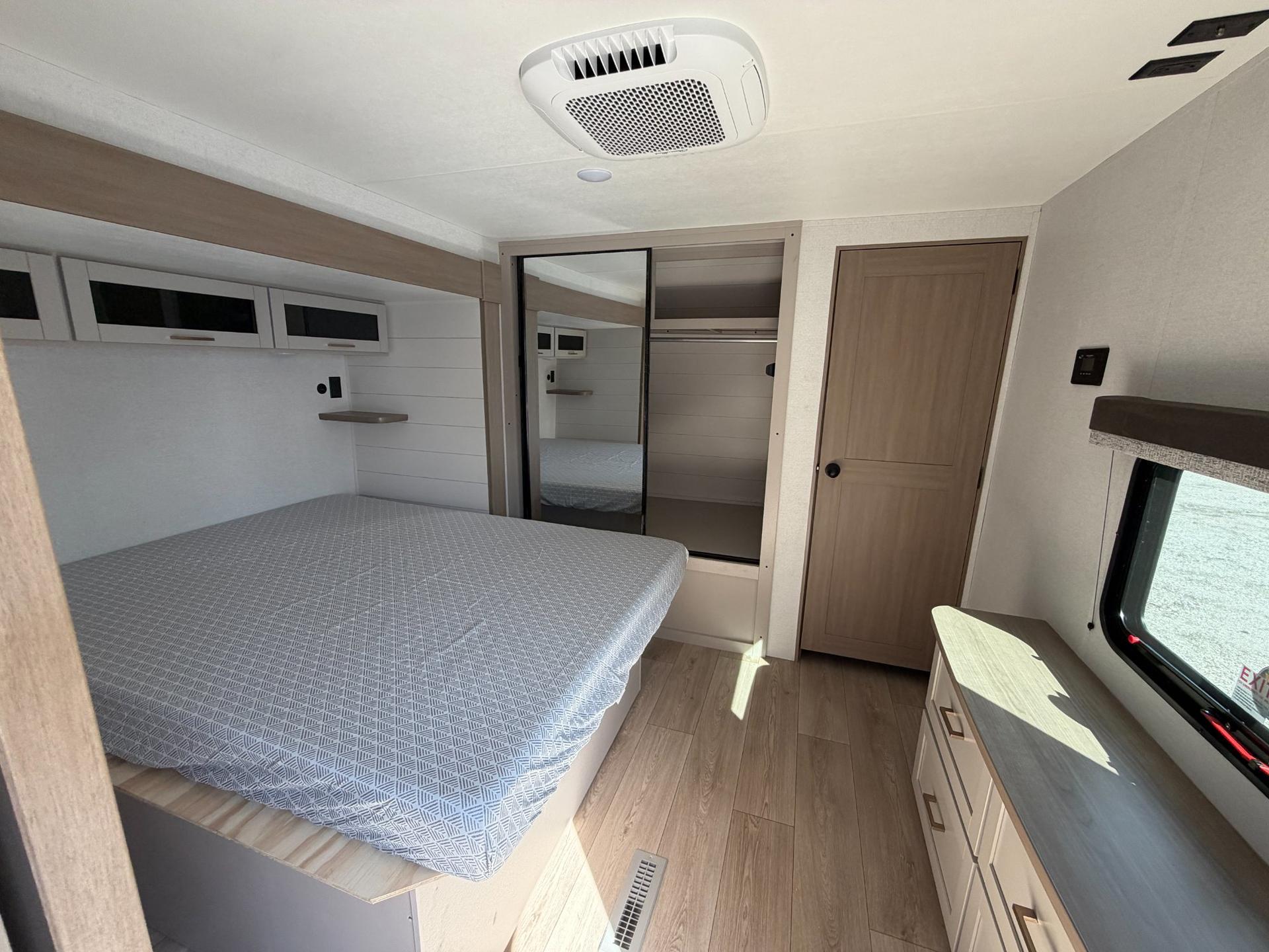 2027 Jayco 2027 Jayco Jay Flight - thumbnail 14