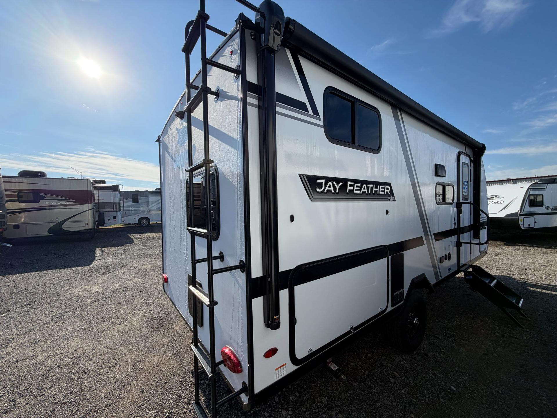 2027 Jayco 2027 Jayco Jay Feather Air - thumbnail 6