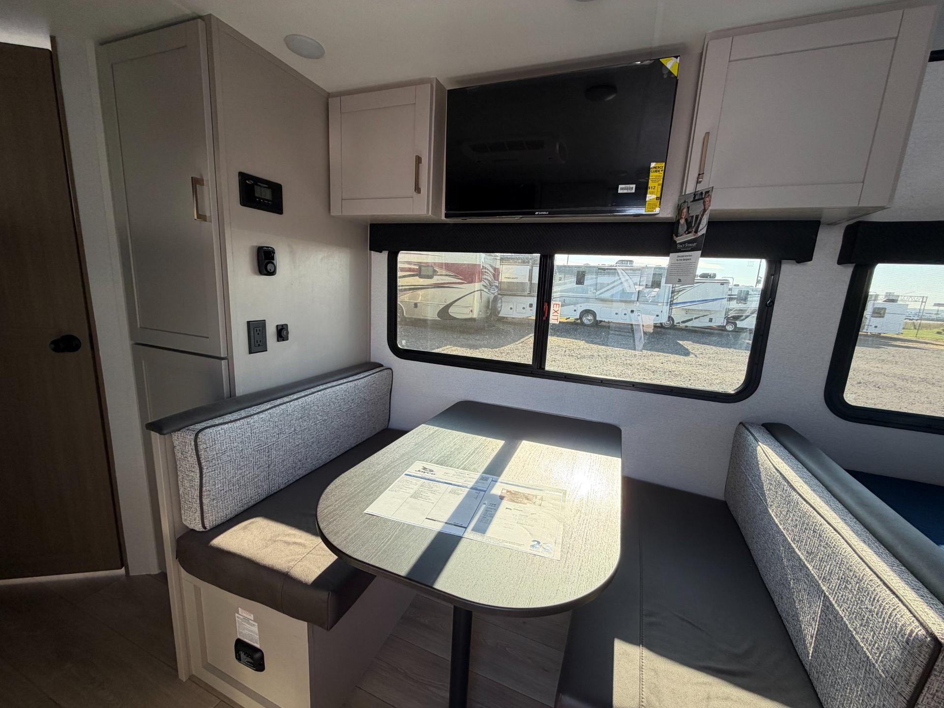 2027 Jayco 2027 Jayco Jay Feather Air - thumbnail 13