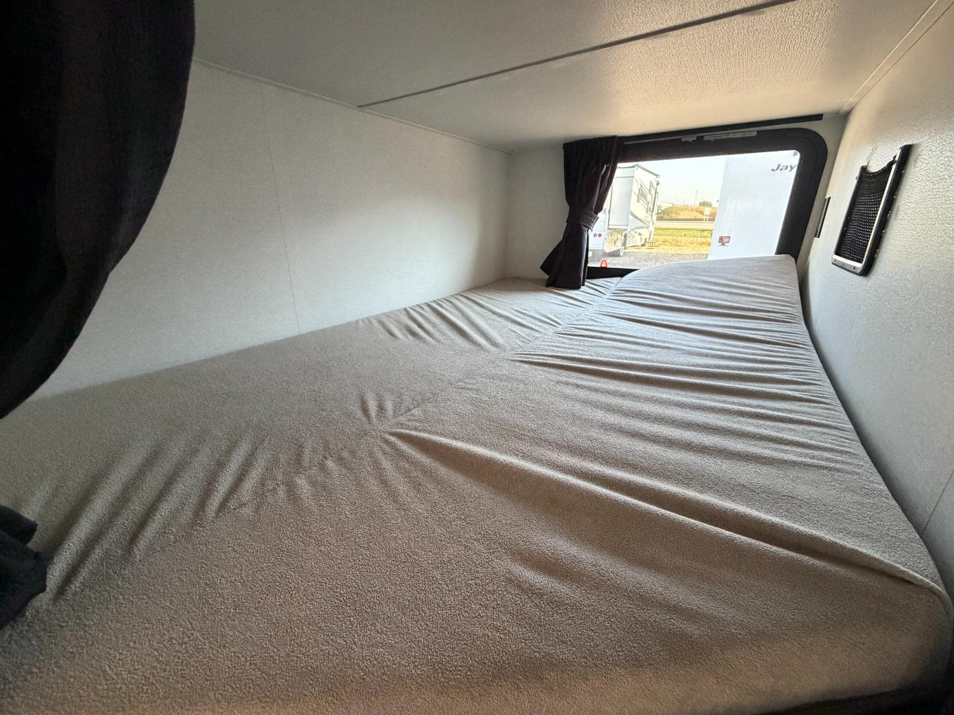 2027 Jayco 2027 Jayco Jay Feather Air - thumbnail 16