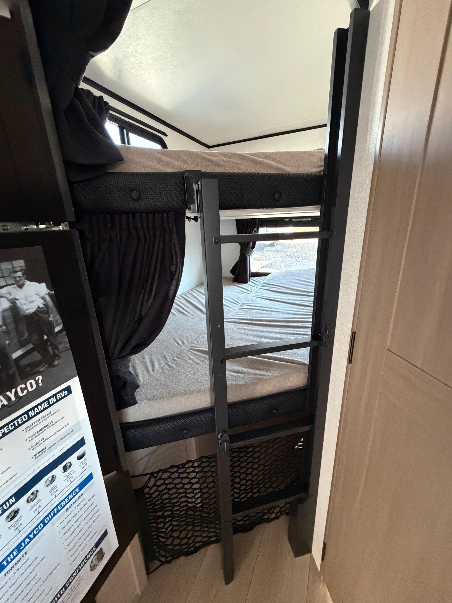 2027 Jayco 2027 Jayco Jay Feather Air - thumbnail 17