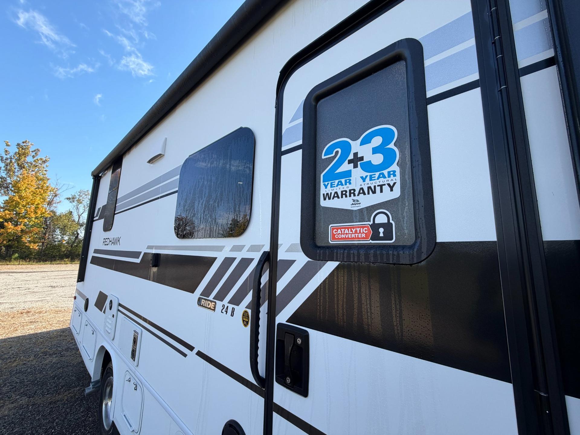 2027 Jayco 2027 Jayco Redhawk - thumbnail 3