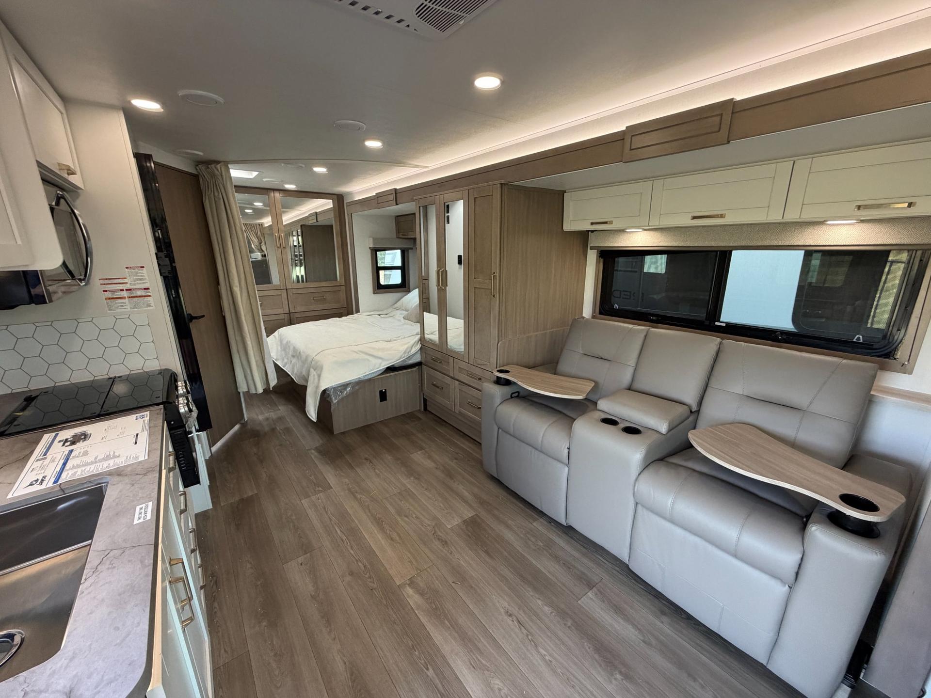 2027 Jayco 2027 Jayco Redhawk - thumbnail 10