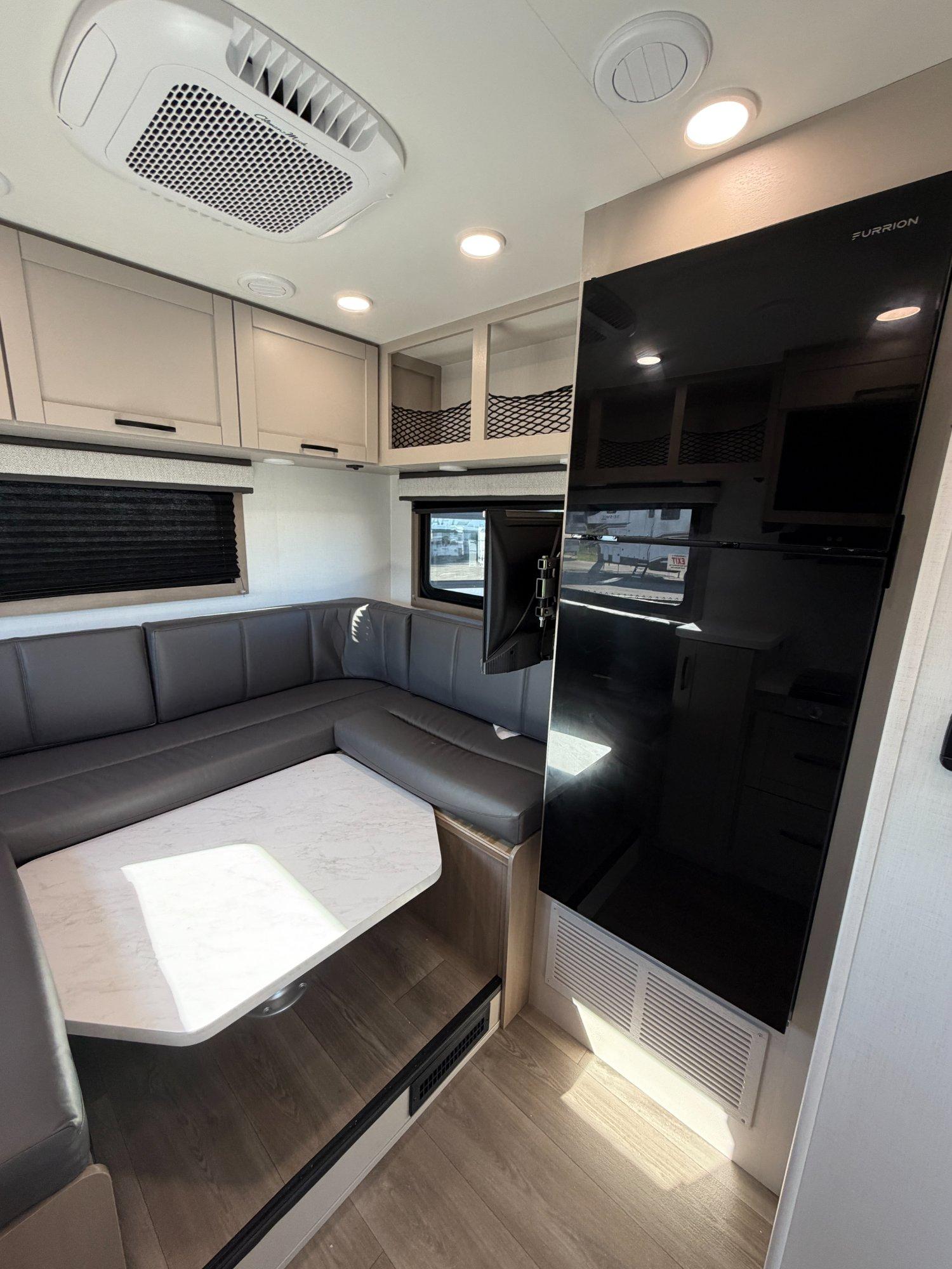 2027 Jayco 2027 Jayco REDHWAK SE - thumbnail 14