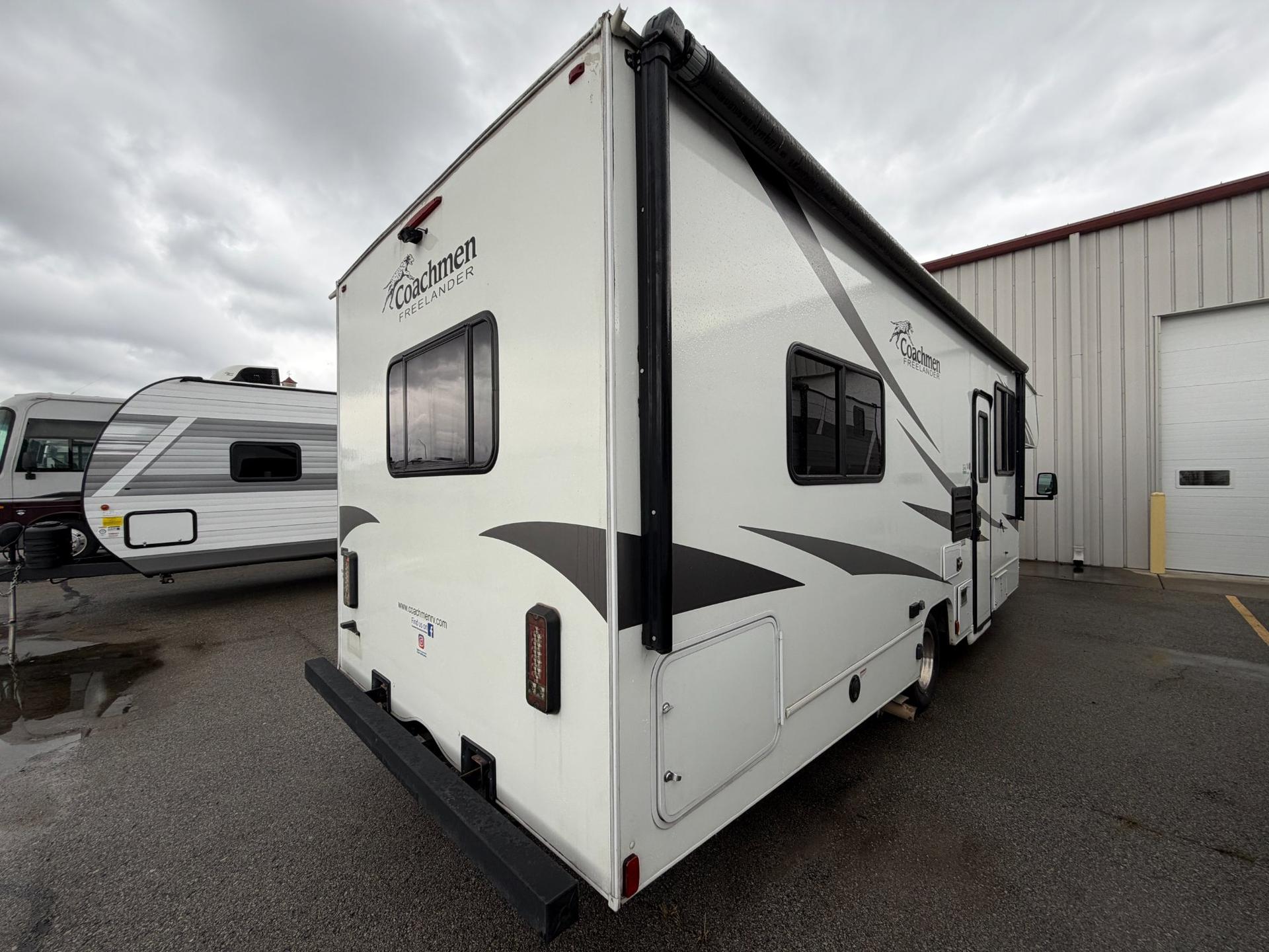 2021 Coachmen 2021 Coachmen Freelander - thumbnail 4