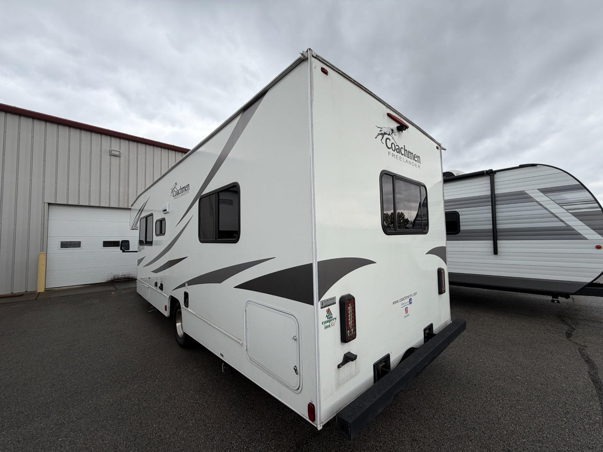 2021 Coachmen 2021 Coachmen Freelander - thumbnail 6