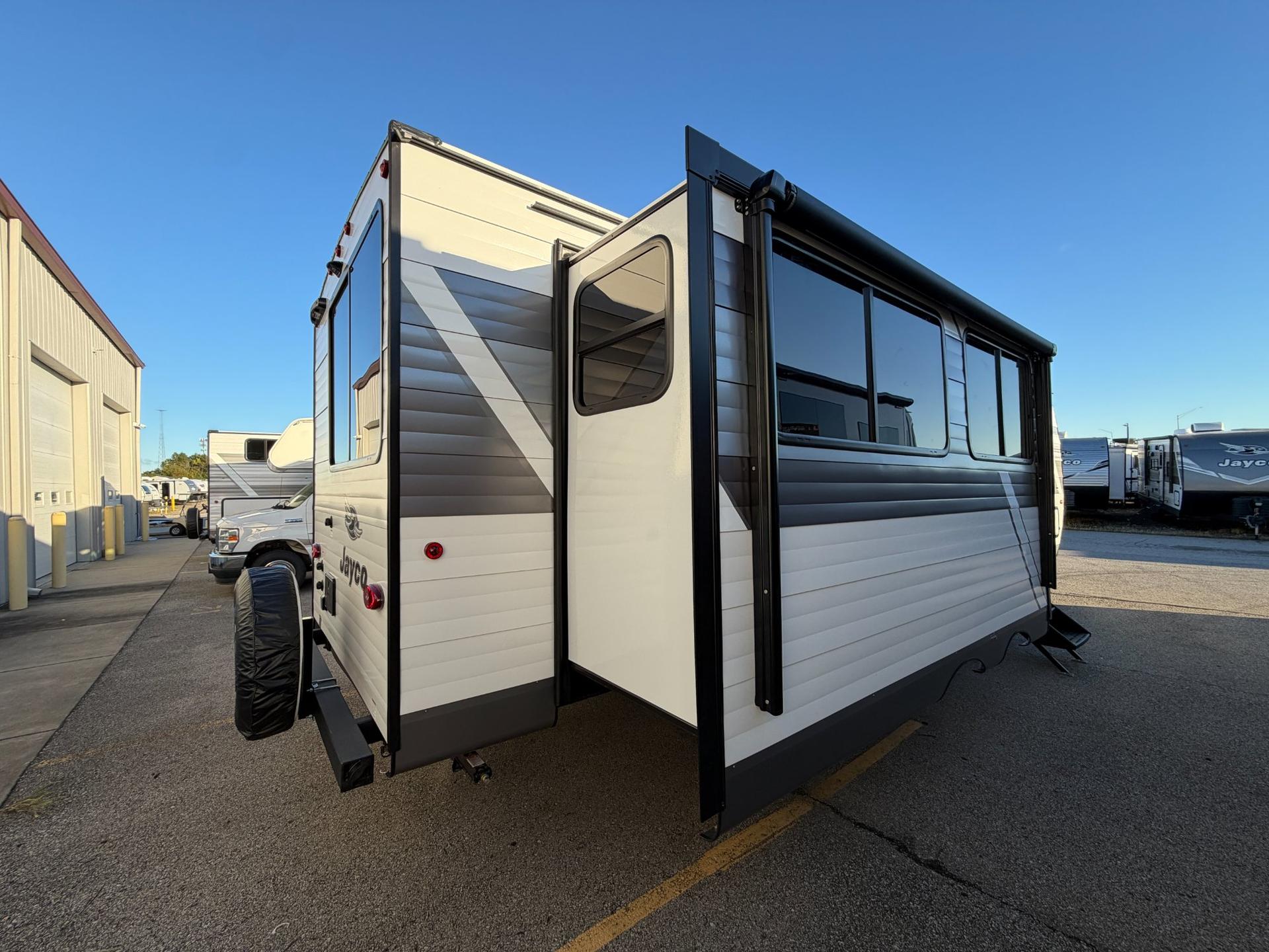 2027 Jayco 2027 Jayco Jay Flight - thumbnail 4