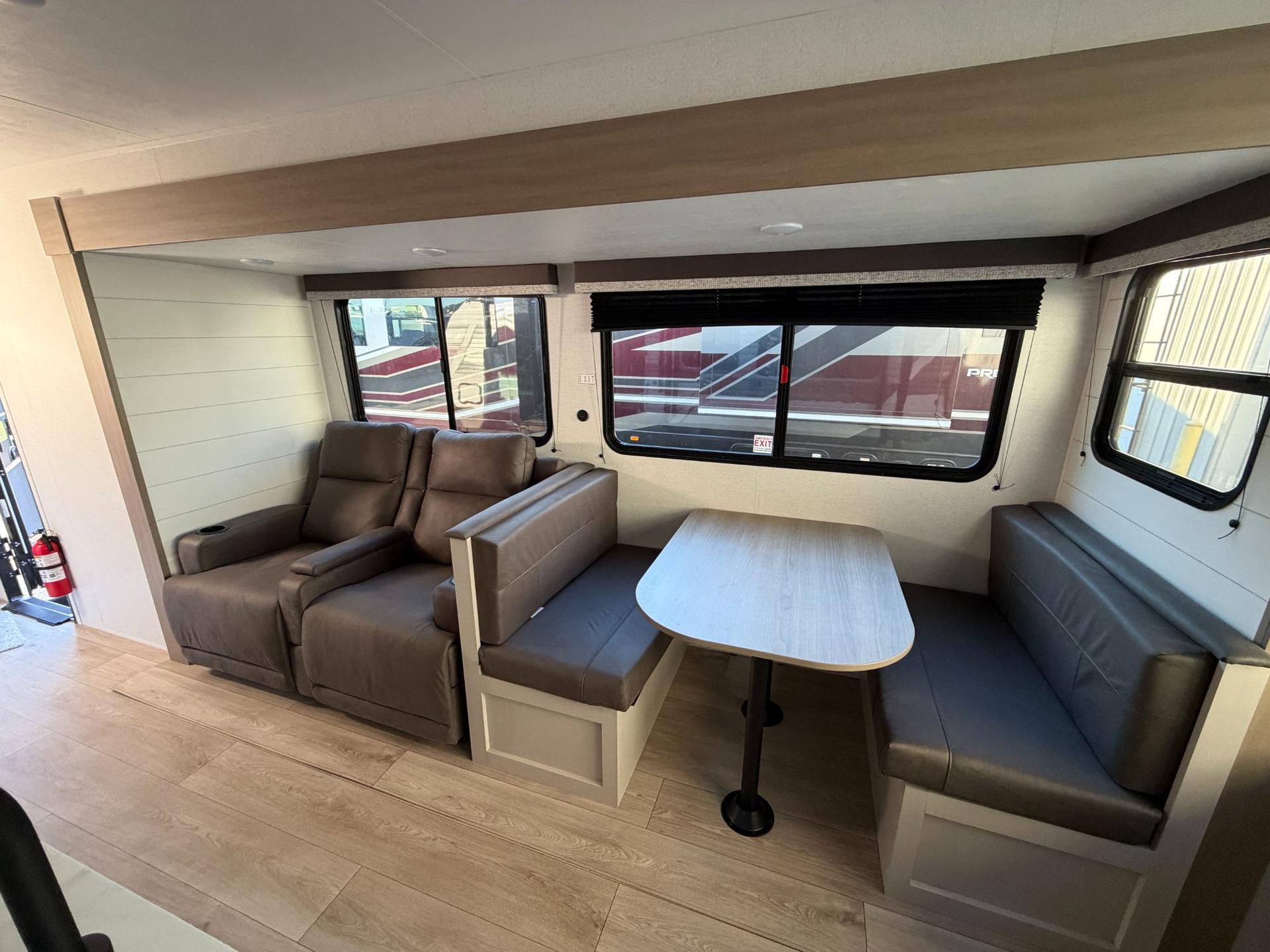 2027 Jayco 2027 Jayco Jay Flight - thumbnail 9