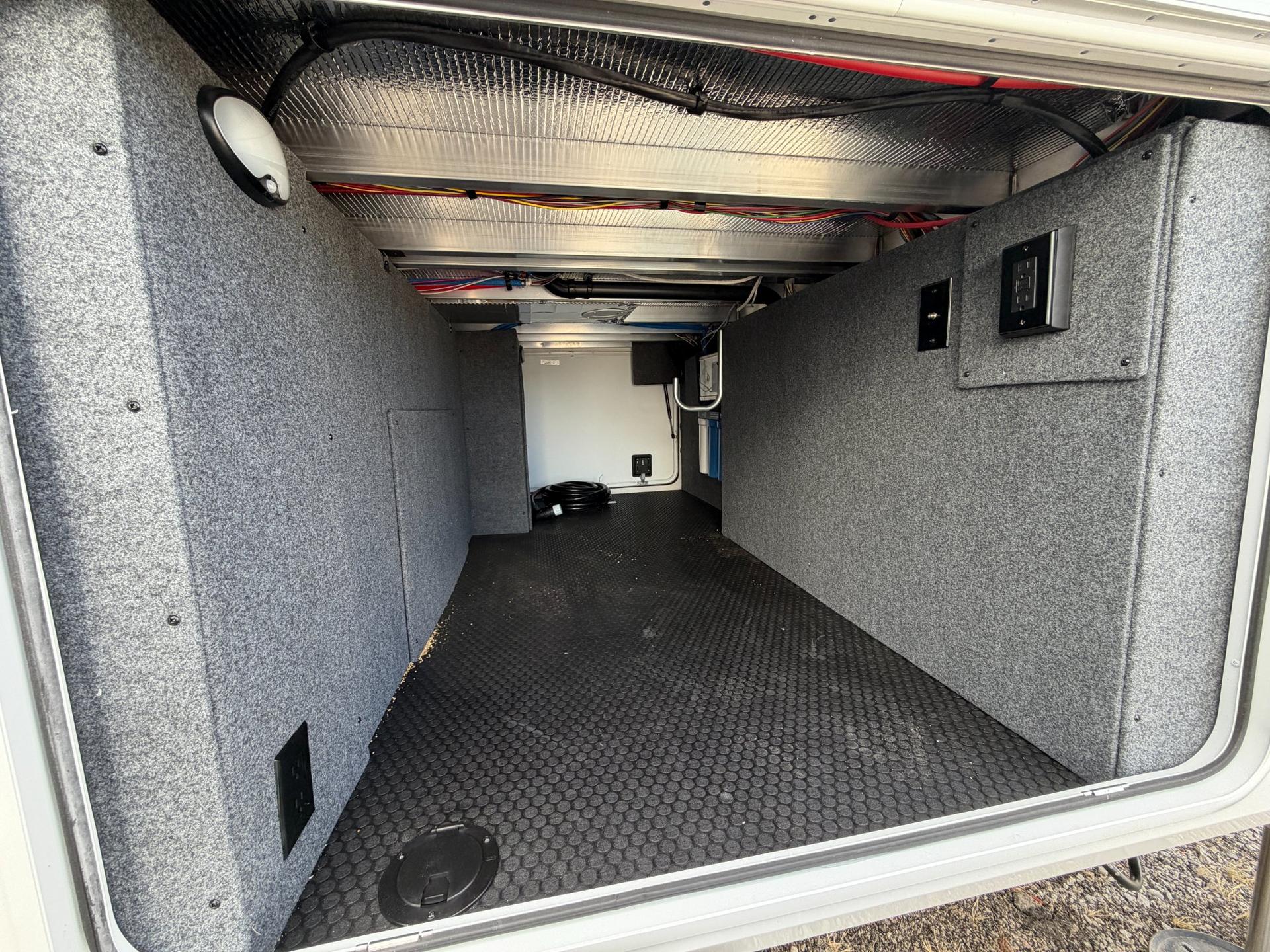 2027 Jayco 2027 Jayco North Point - thumbnail 4