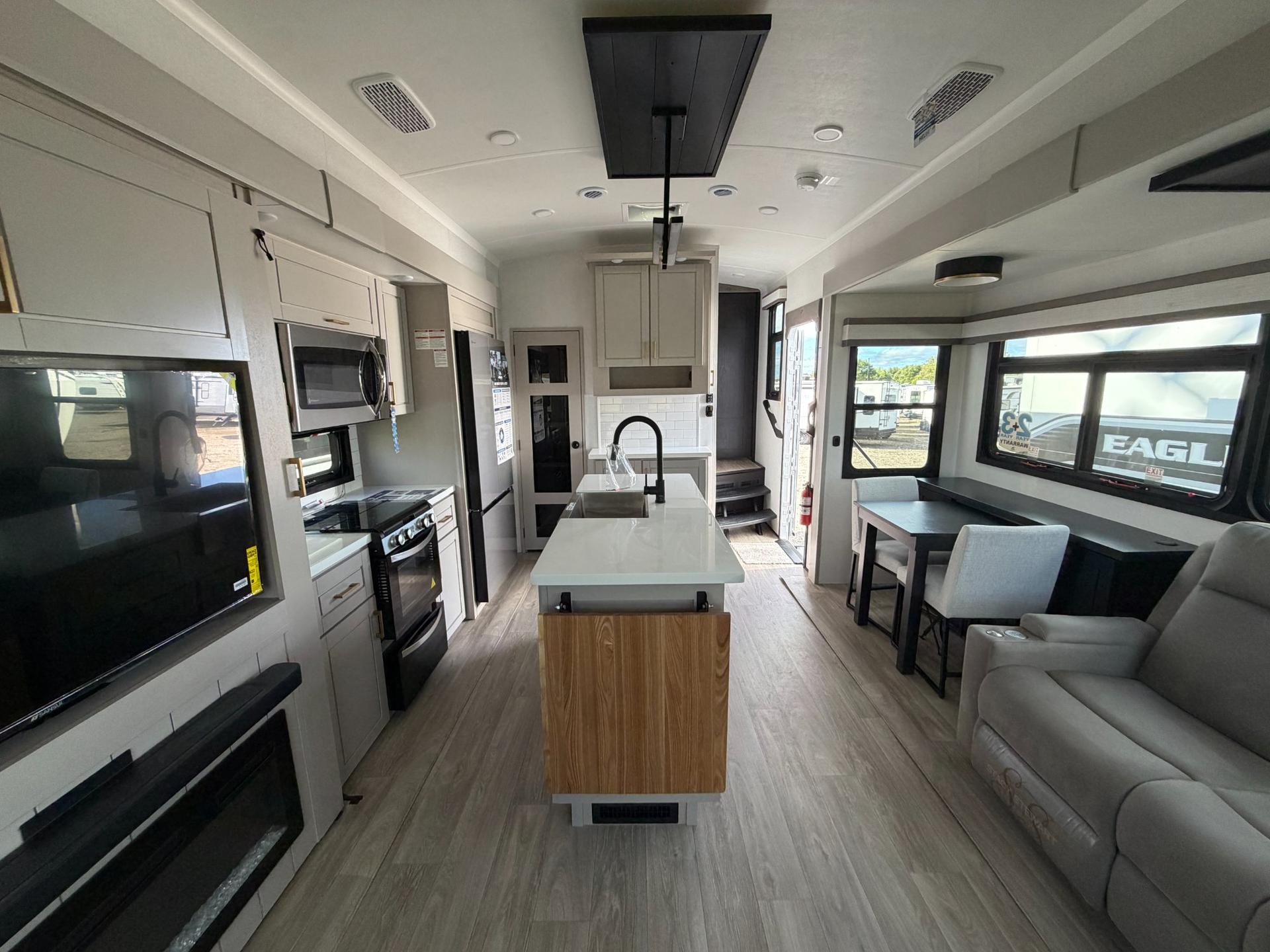2027 Jayco 2027 Jayco North Point - thumbnail 10