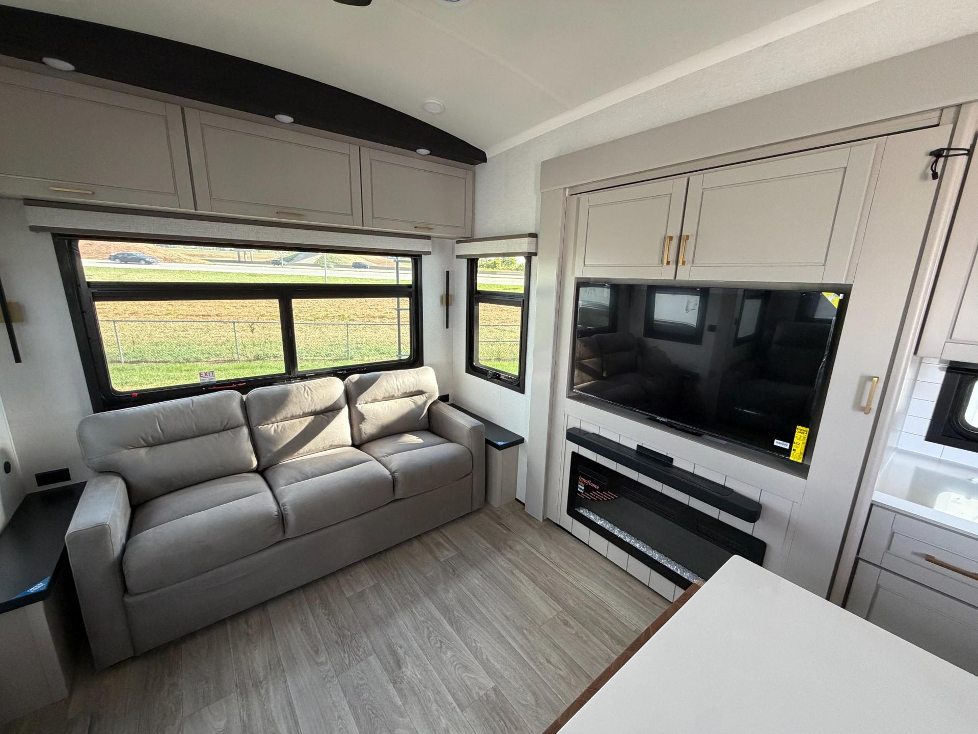 2027 Jayco 2027 Jayco North Point - thumbnail 12