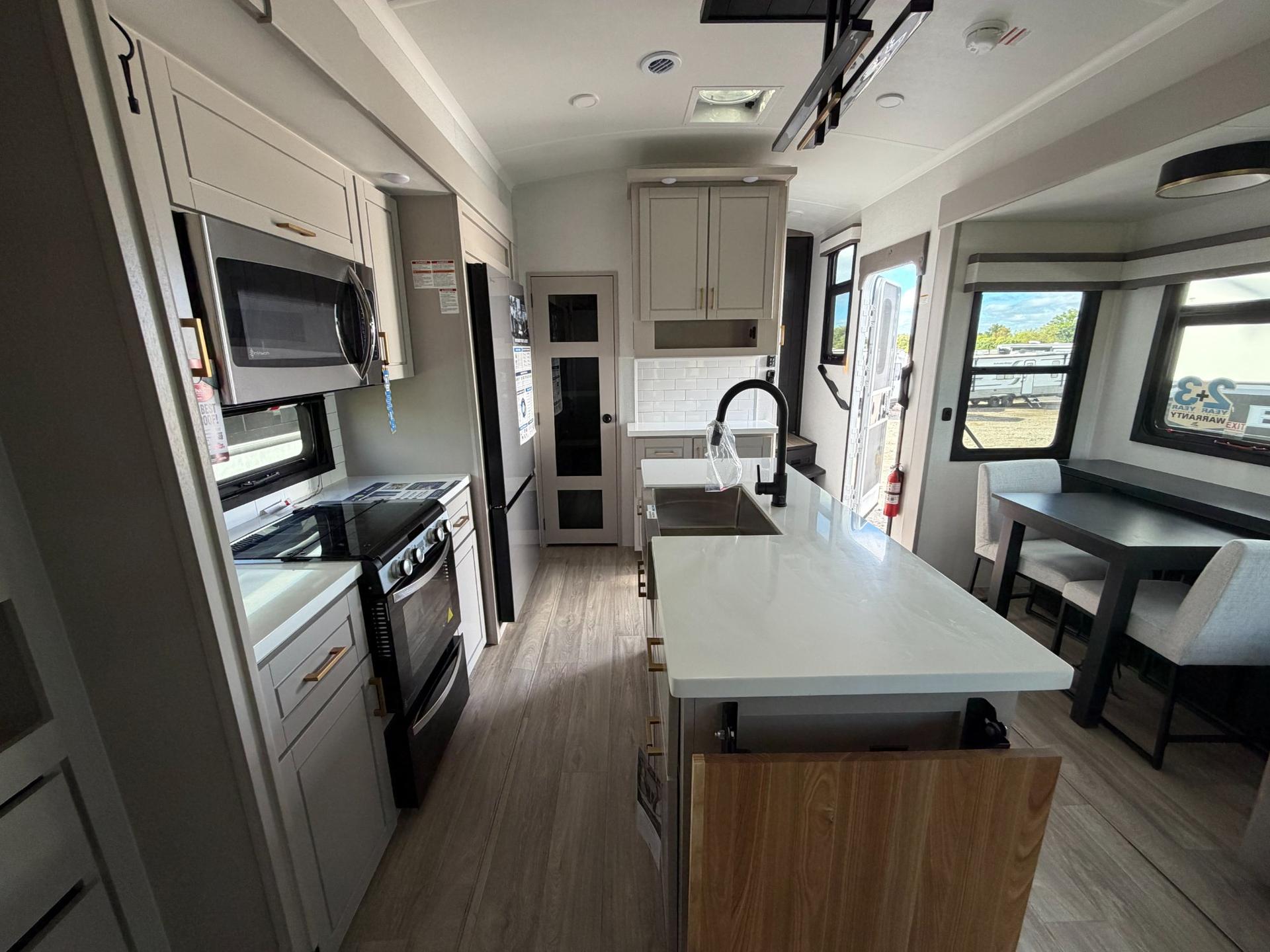 2027 Jayco 2027 Jayco North Point - thumbnail 14
